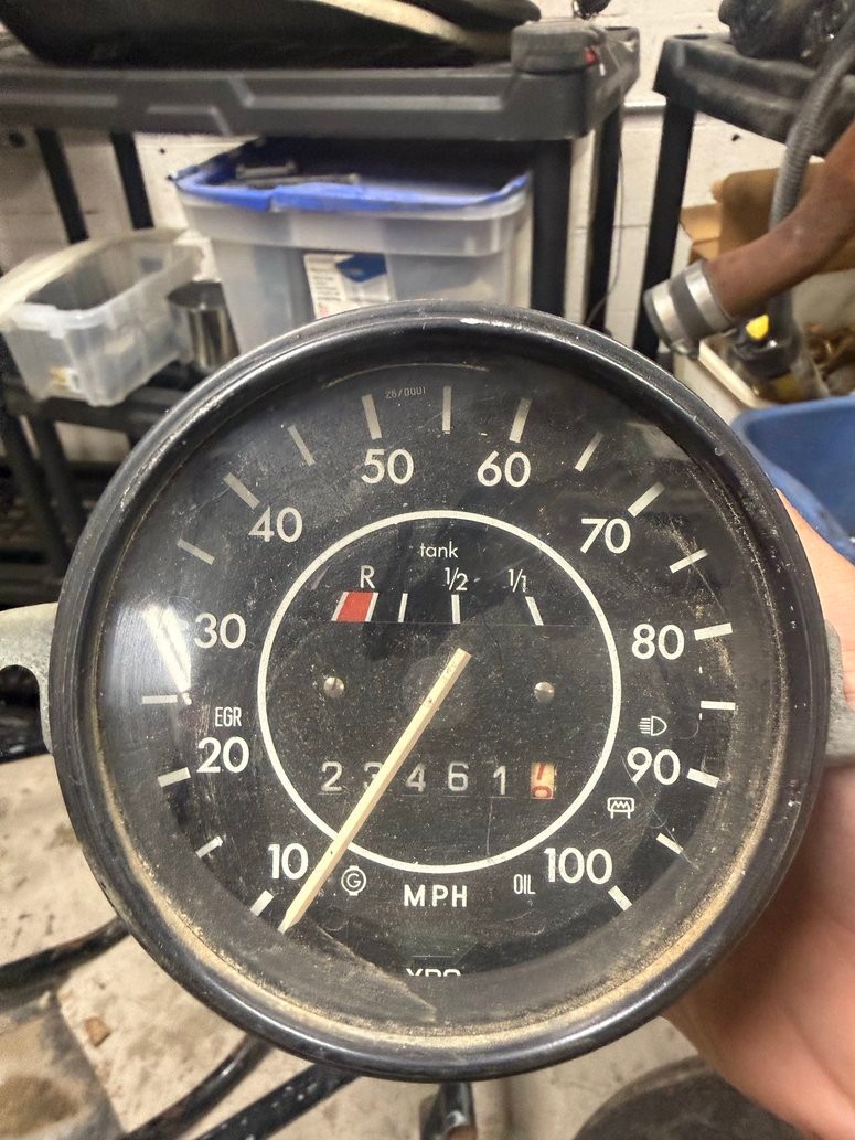 Original VW Beetle VDO 100 MPH Speedometer Fuel Gauge 113 957 023 J W0.82 OEM