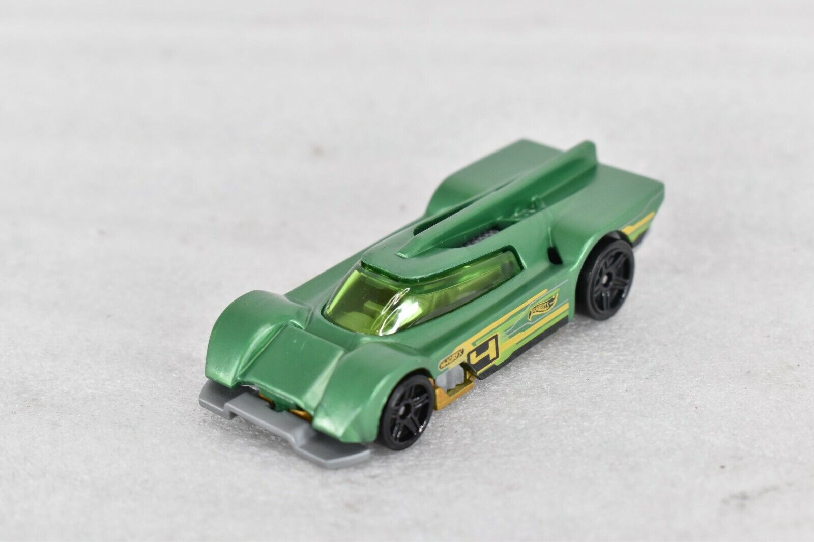 GRUPPO x24 ✰ green/gold/gray✰Multi Exclusive?✰2021 Hot Wheels LOOSE