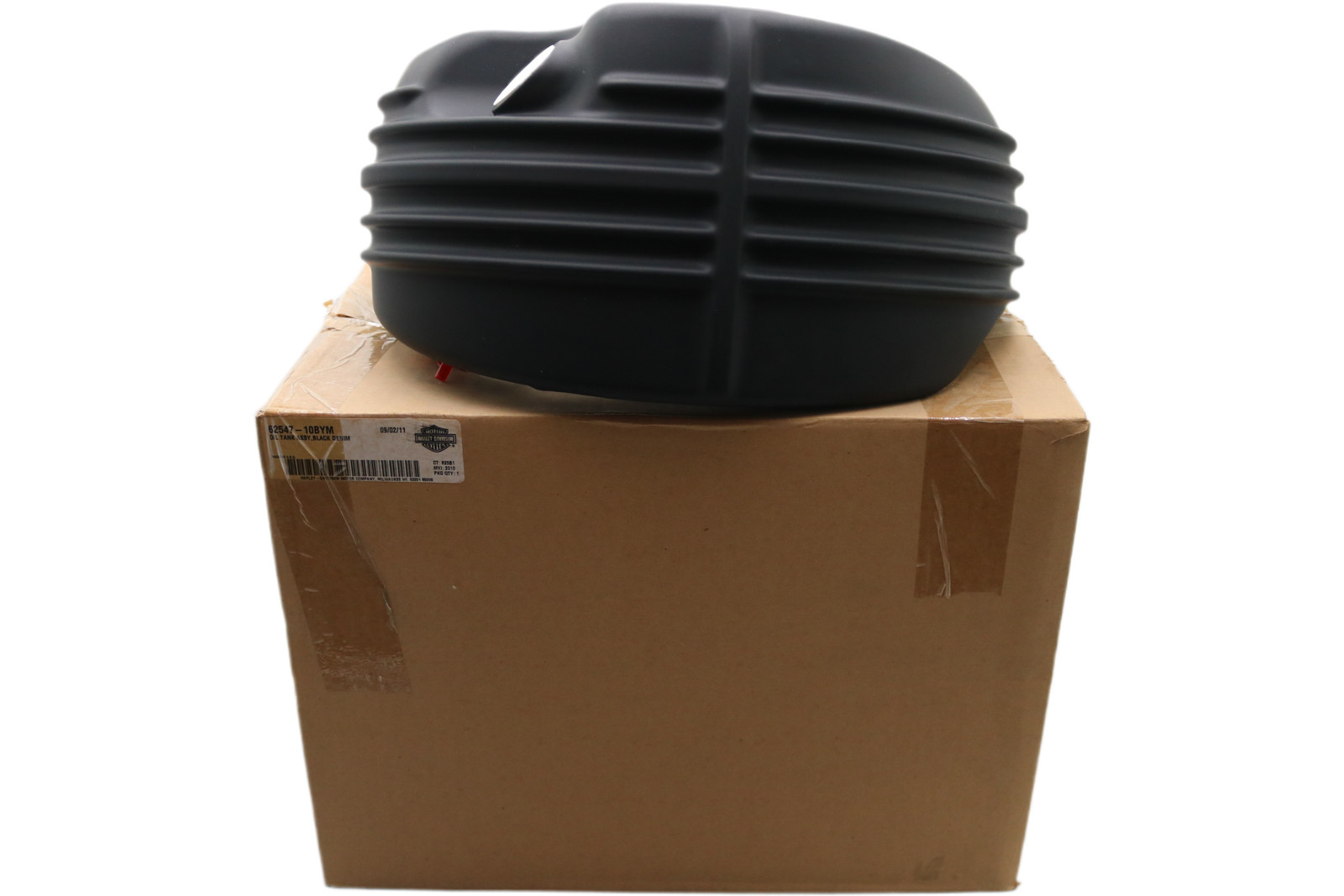62547-10BYM NEW OEM 2008-2011 HARLEY-DAVIDSON FXCW/C ROCKER OIL TANK BLACK DENIM