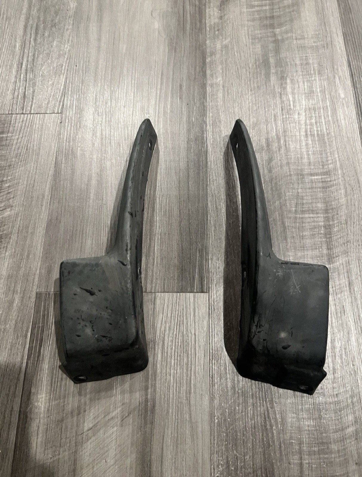 JDM OEM 89-94 NISSAN Skyline R32 Sedan GTS LR & RR Mud Flap Mudguard Set Black JDM OEM 89-94 NISSAN Skyline R32 Sedan GTS LR & RR Mud Flap Mudguard Set Black