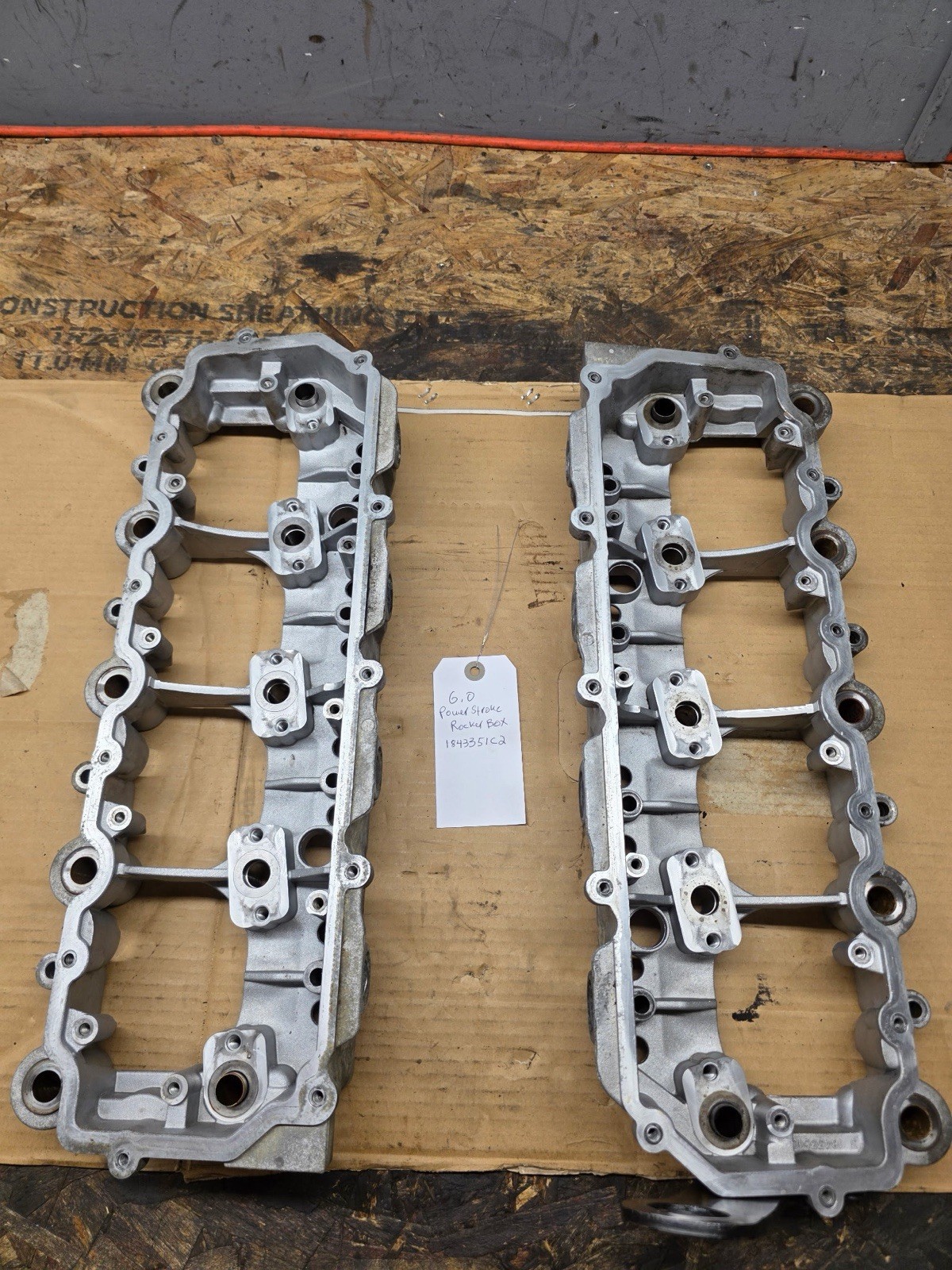 6.0L Ford Powerstroke Diesel 1843351C2 Cylinder Head Rocker Box Unit Factory OE 6.0L Ford Powerstroke Diesel 1843351C2 Cylinder Head Rocker Box Unit Factory OE