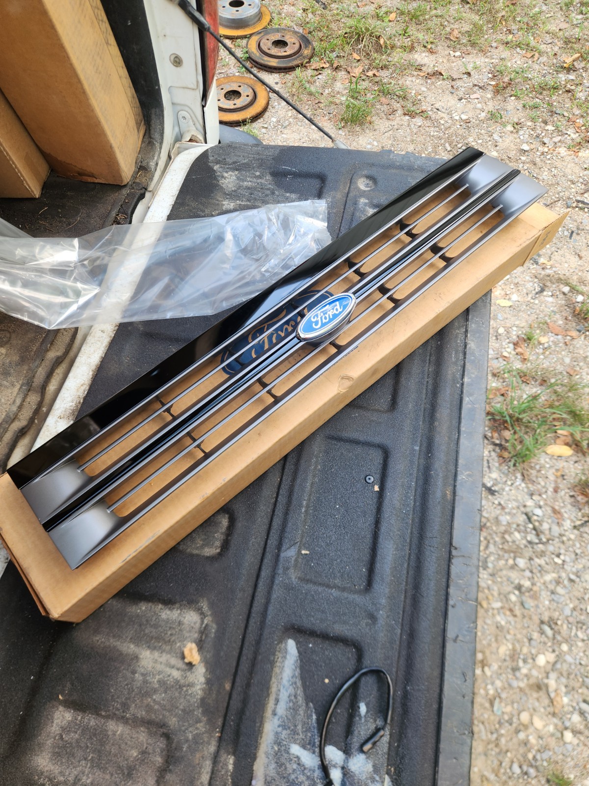 New NOS Ford E93Z-8200-B Front Grille 1988-1991 89 90 Ford Tempo New NOS Ford E93Z-8200-B Front Grille 1988-1991 89 90 Ford Tempo