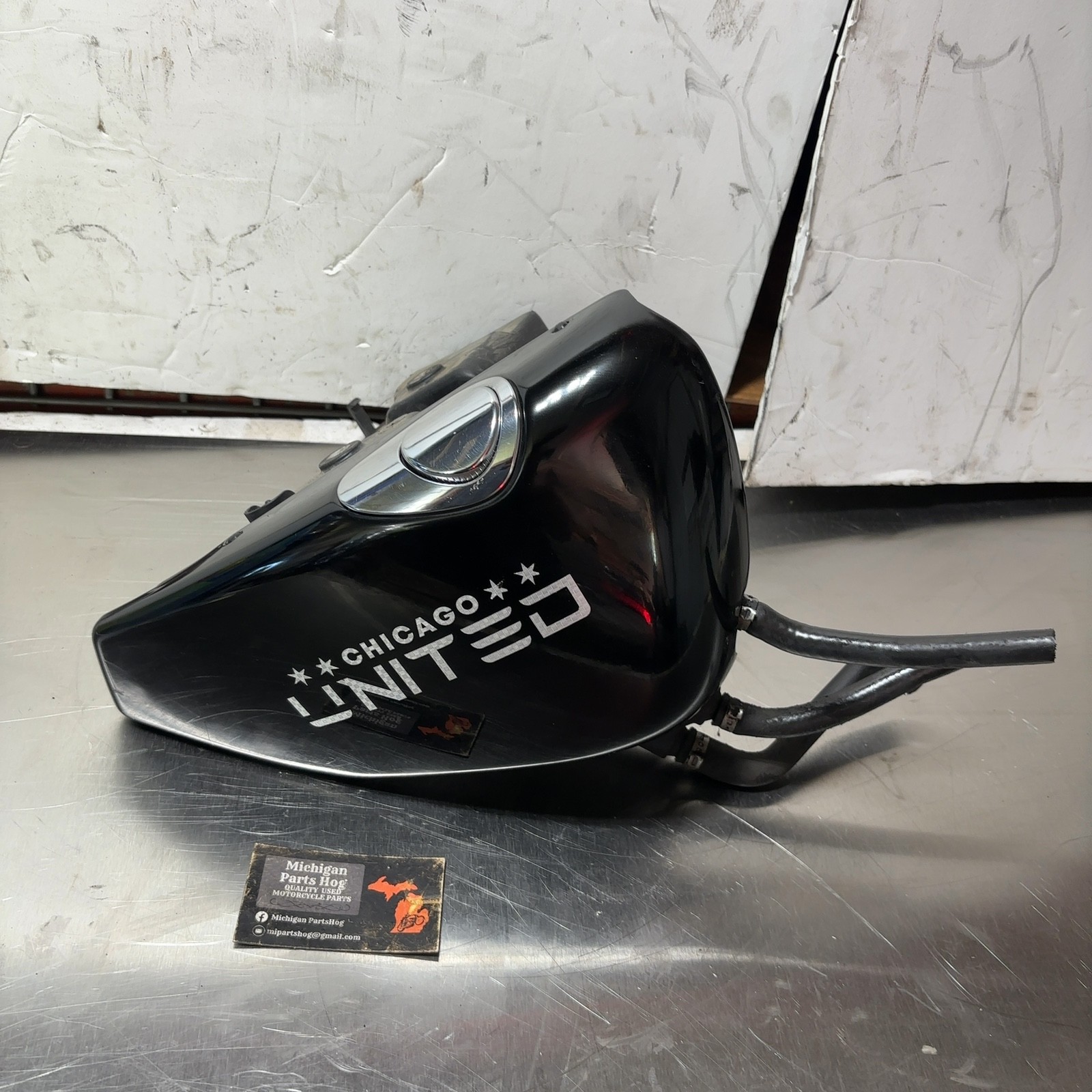 10-13 Harley Sportster XL 883 1200 OEM Engine Oil Tank Reservoir w/ Dipstick