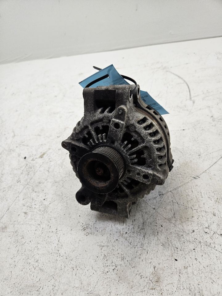 2013-16 BMW M5 F10 4.4L V8 Alternator OEM 12317606628