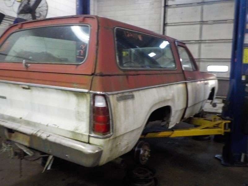 Rear Axle 2WD D Models 10 Bolt Cover Fits 72-84 DODGE 100 PICKUP 10620143