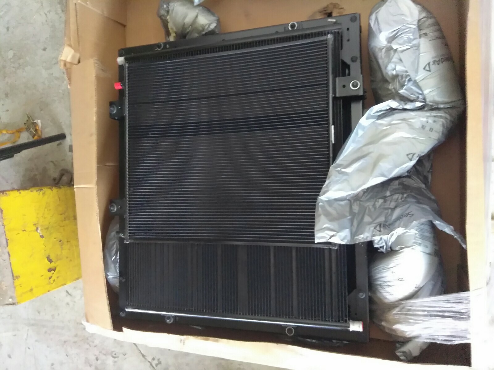 NEW PIERCE MFG RADIATOR ASSEMLY 2960618