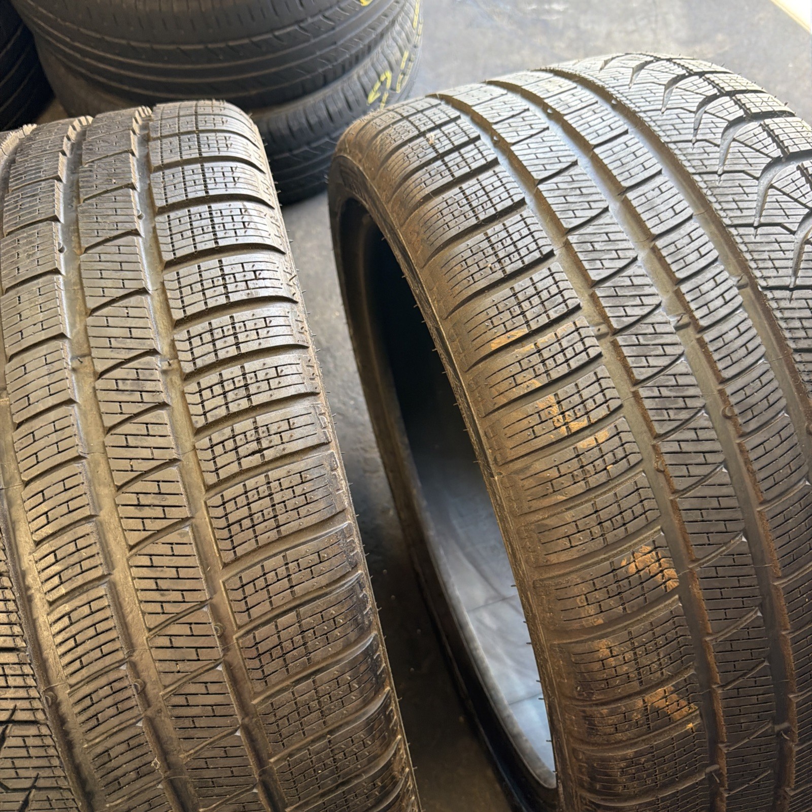 2 NEW Pirelli Pzero 285/35R21 105HM+5 YEAR 24 MADE IN GERMANY 2 NEW Pirelli Pzero 285/35R21 105HM+5 YEAR 24 MADE IN GERMANY