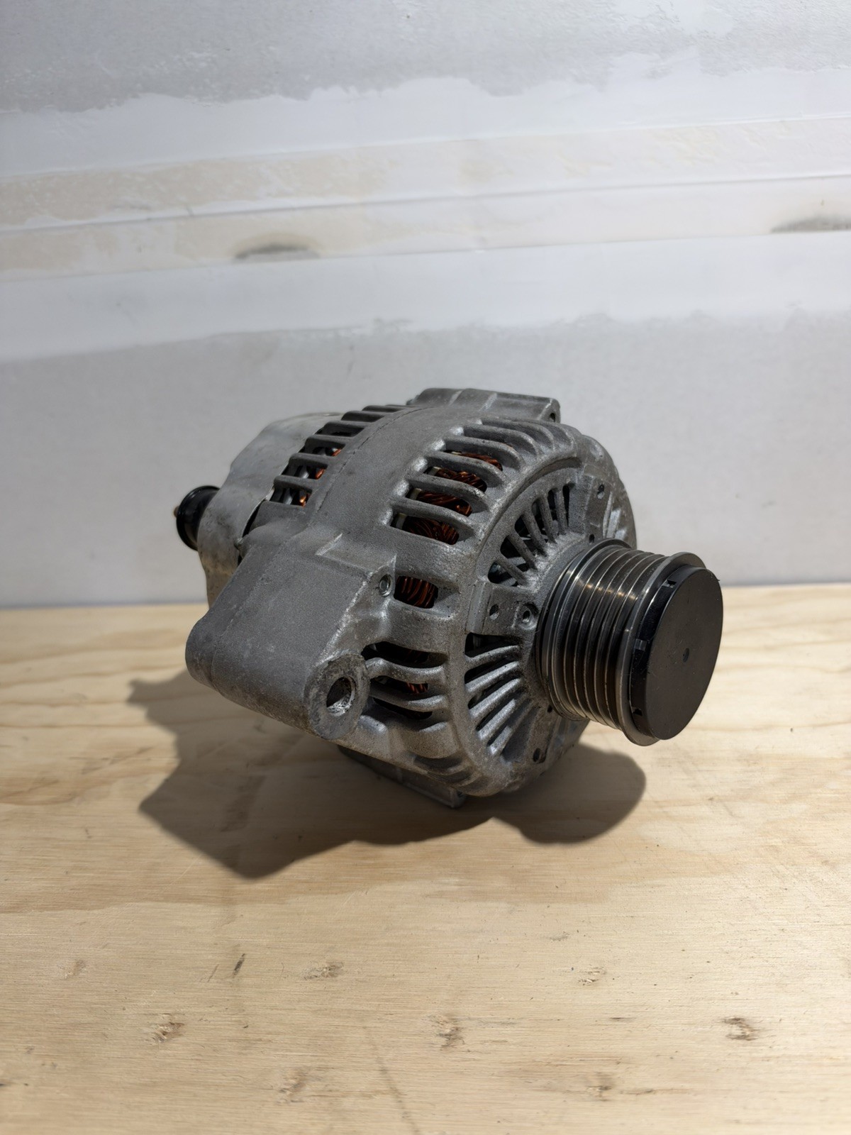 2002-2008 Jaguar X-Type 100A 12V Used Alternator Assembly OEM