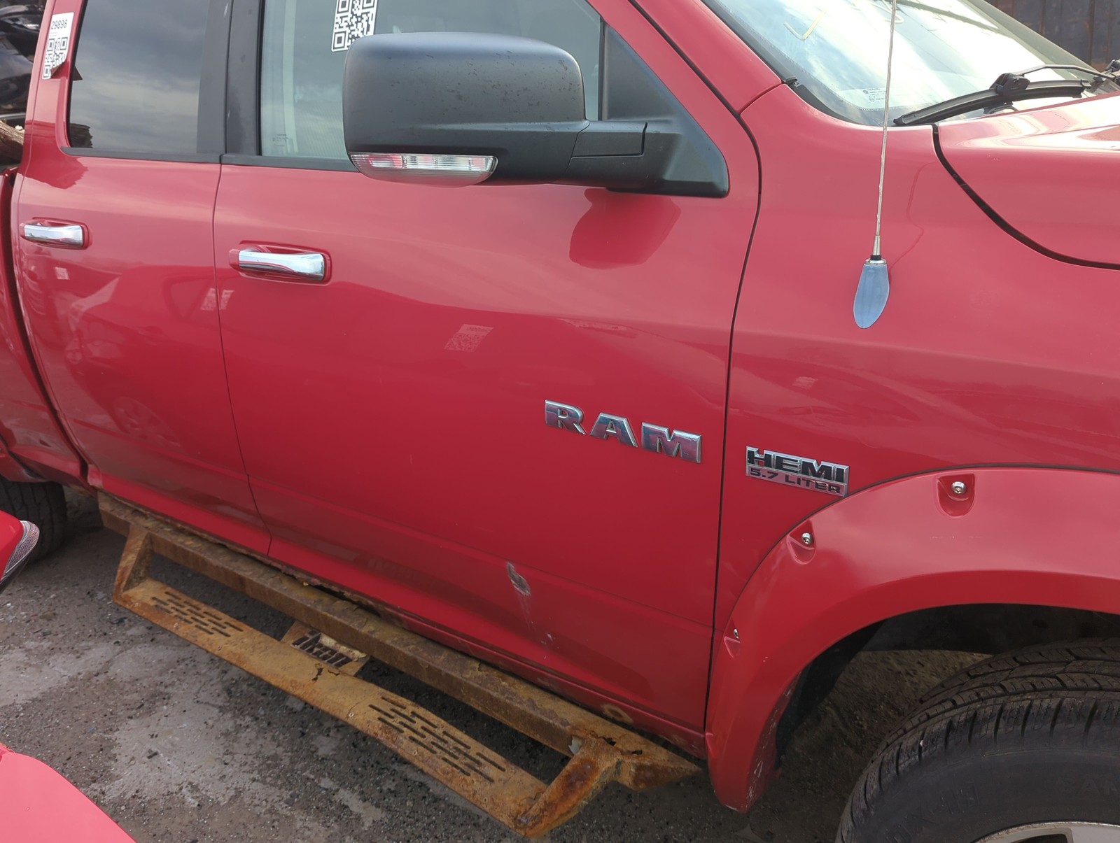 Dodge Ram 1500 Passenger Front Door Oem CPC2P Dodge Ram 1500 Passenger Front Door Oem CPC2P