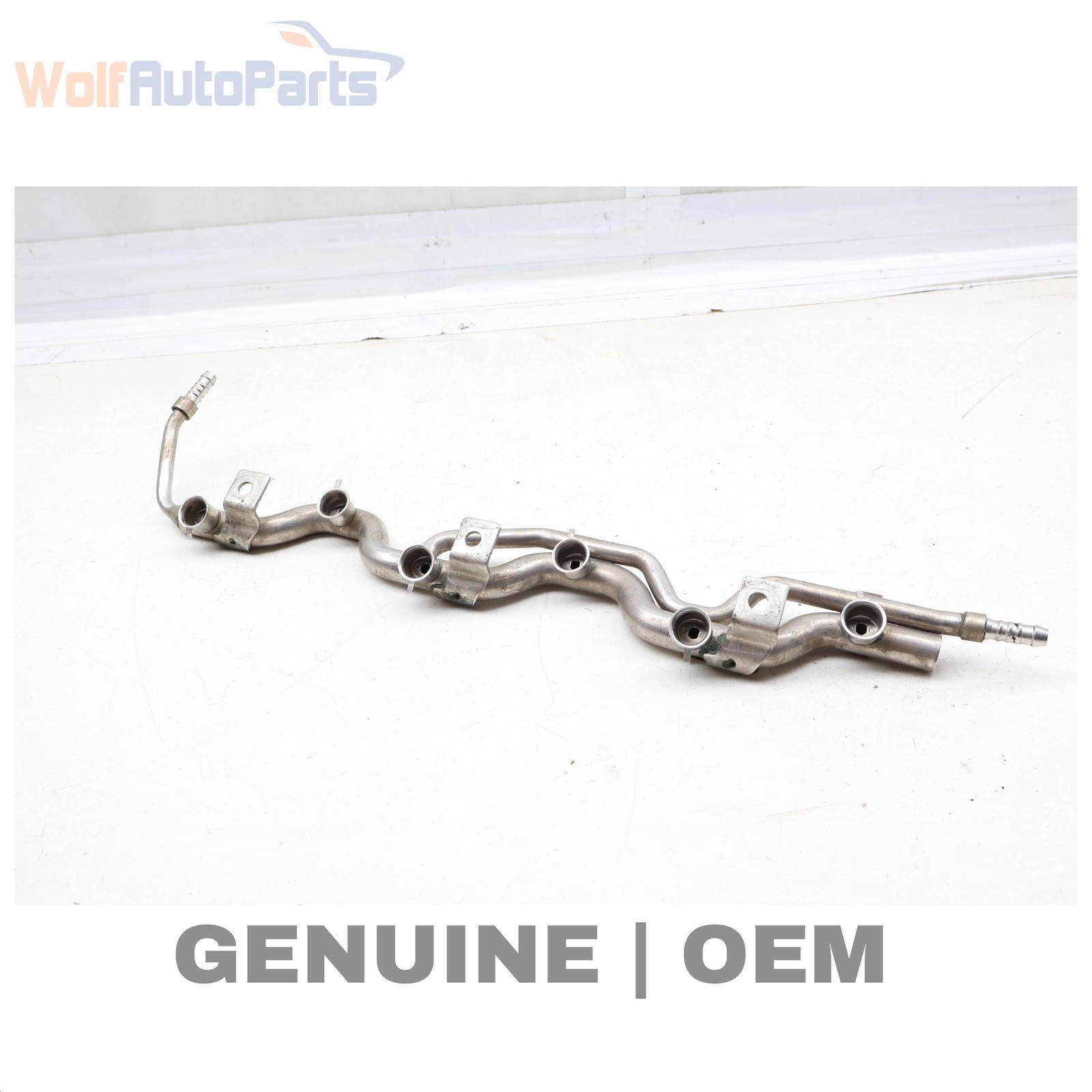 2005-2010 AUDI A8 QUATTRO 6.0L - LEFT FUEL RAIL 07C133316AE