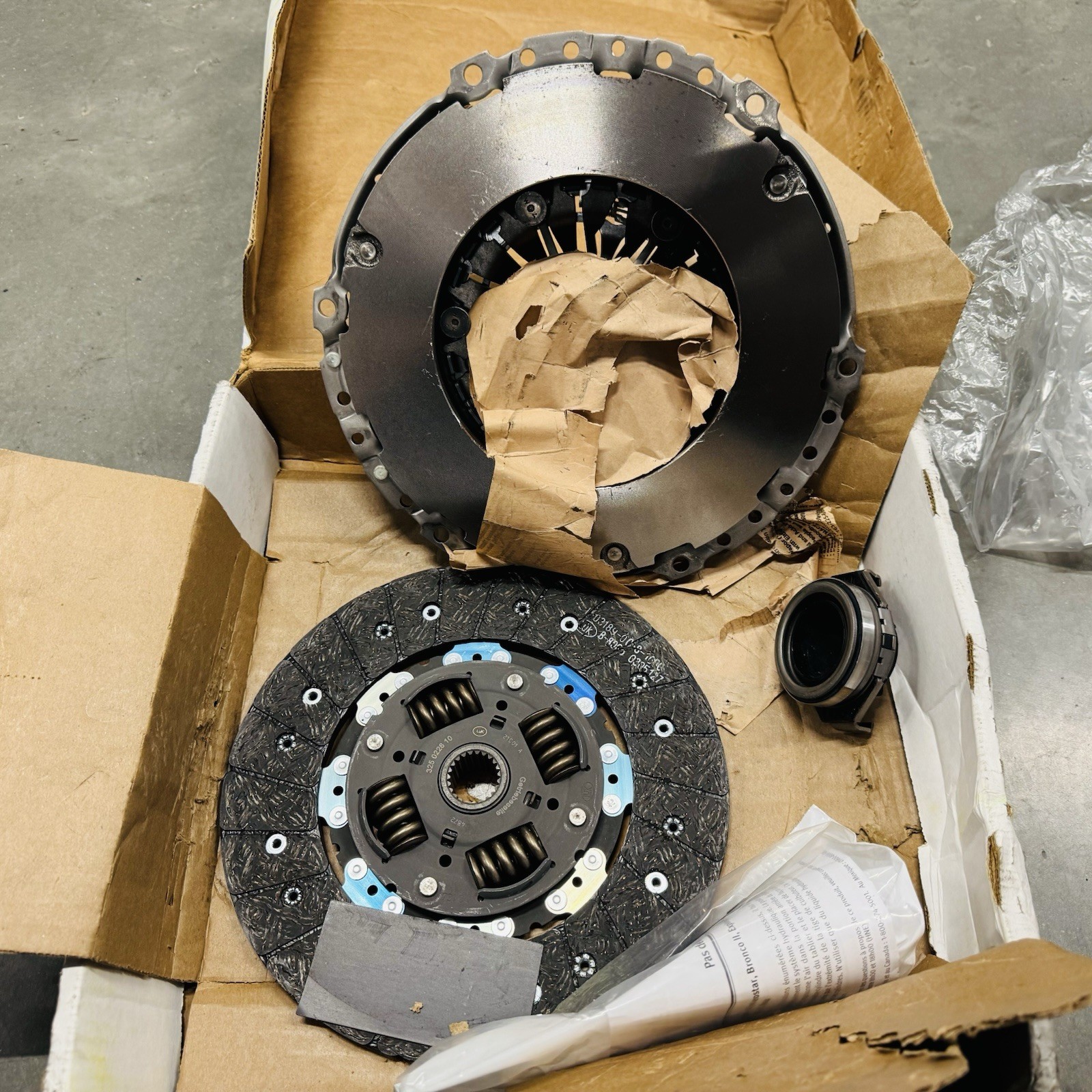 Luk Clutch 10-064 Kit Brand New Sealed Luk Clutch 10-064 Kit Brand New Sealed