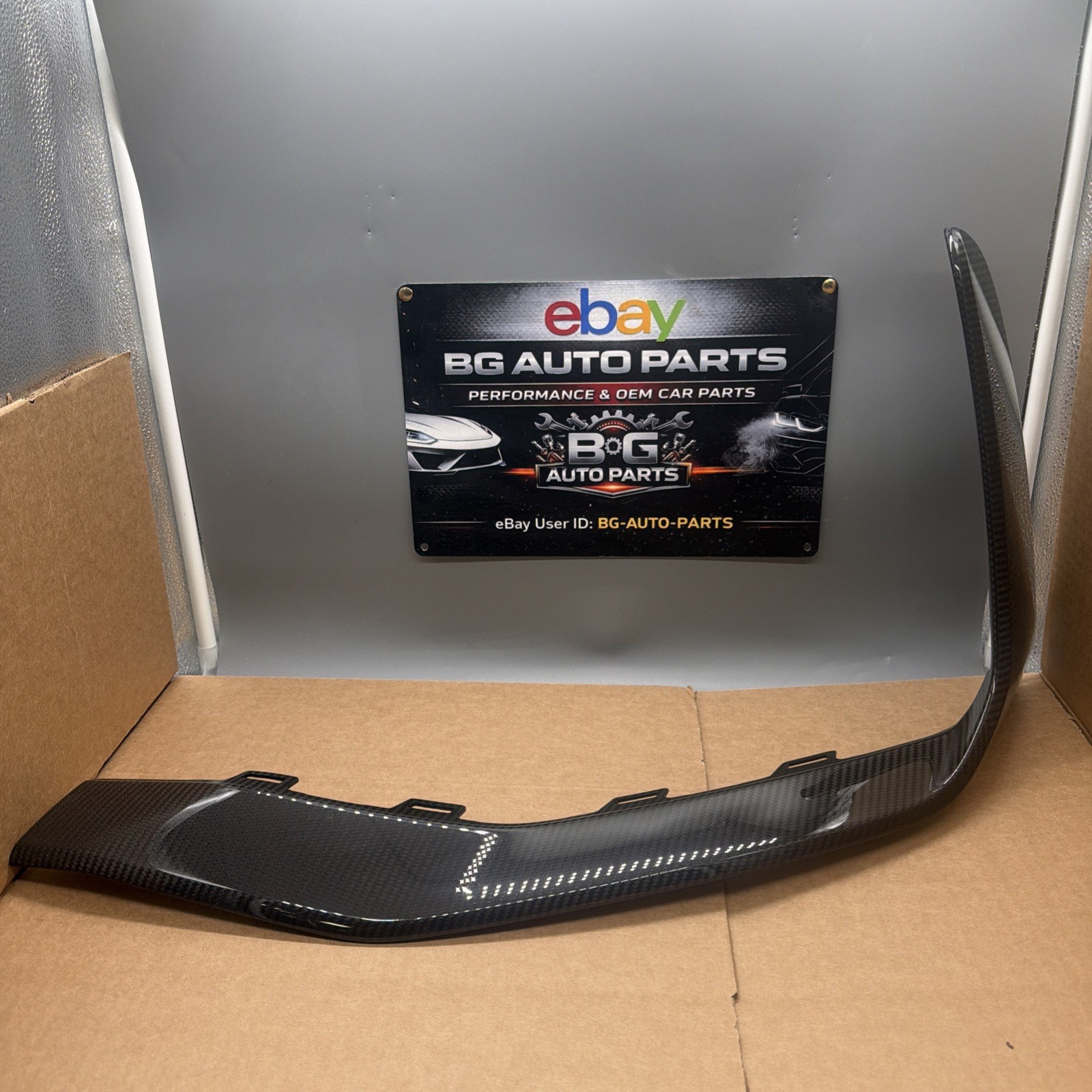 2020-2024 Audi RSQ8 Front Left Lower Bumper Trim Carbon Fiber OEM 4M8807061C NEW