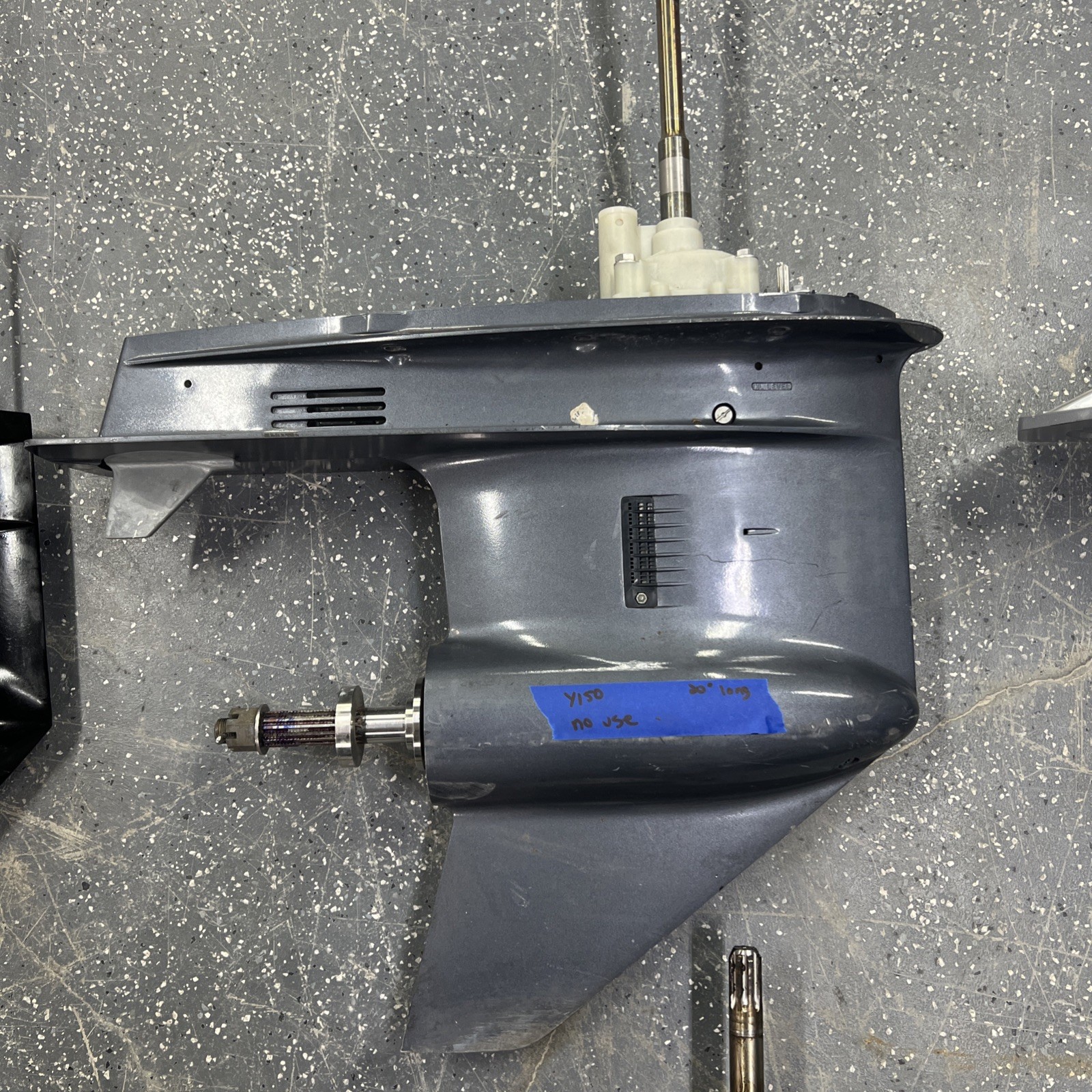 OEM Yamaha F150HP 4Stroke 2004 & UP Lower Unit RH Right Hand 20\ OEM Yamaha F150HP 4Stroke 2004 & UP Lower Unit RH Right Hand 20\