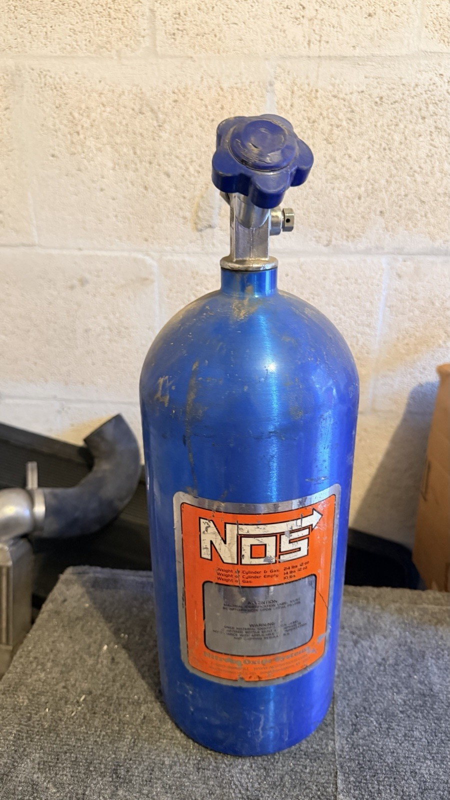 NOS 10 lb Nitrous Oxide Bottle NOS 10 lb Nitrous Oxide Bottle