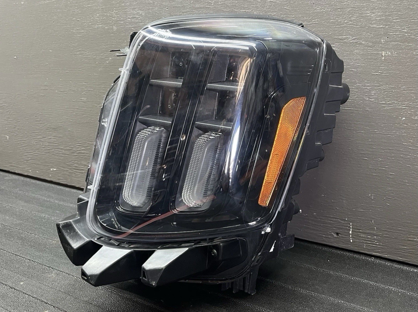 2023-2025 Kia Telluride Headlight Driver Side LH OEM