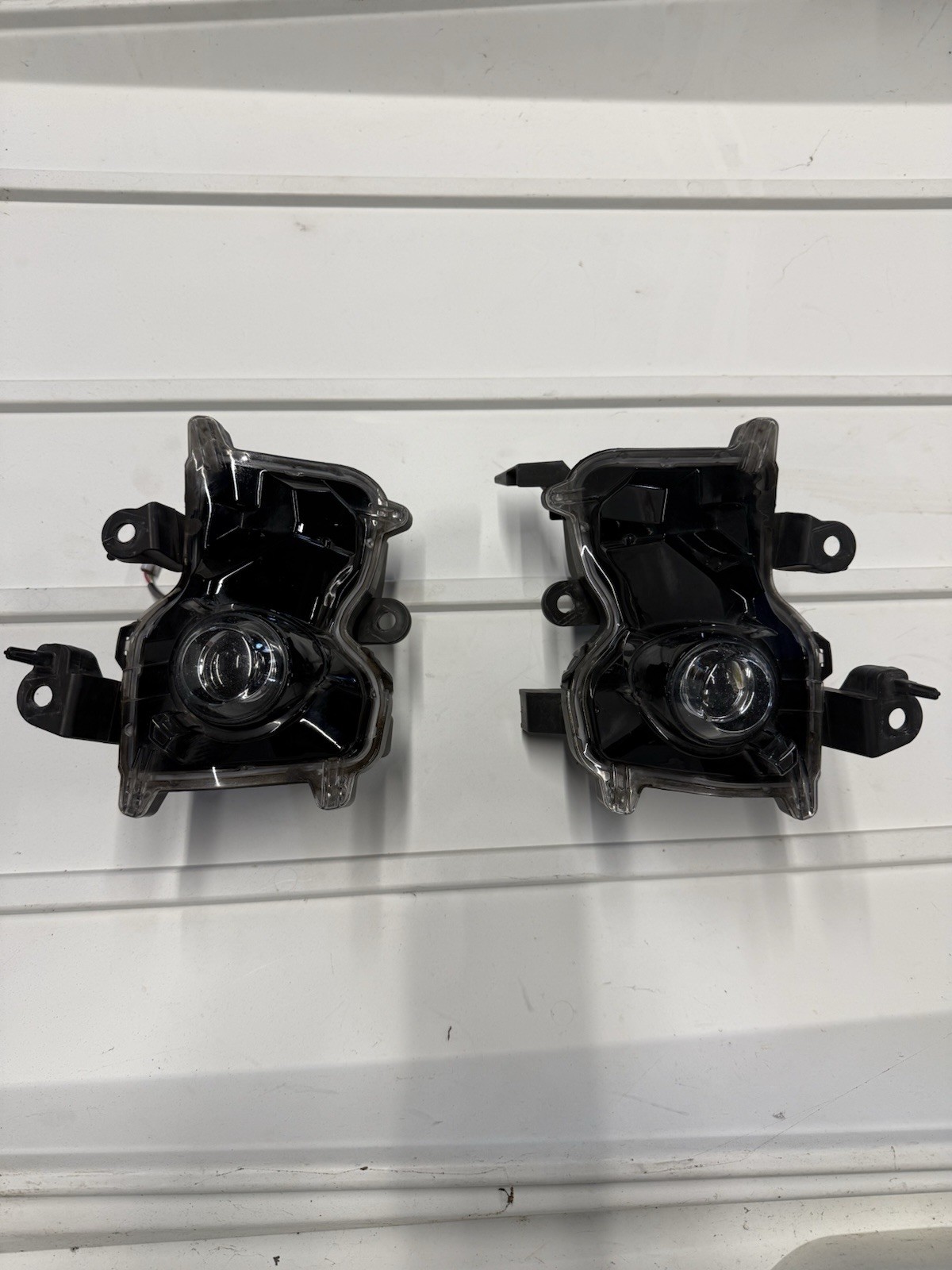 2013-2017 Lexus LS460 FSport Left and Right Fog Lamps 81220-50130   81210-50130