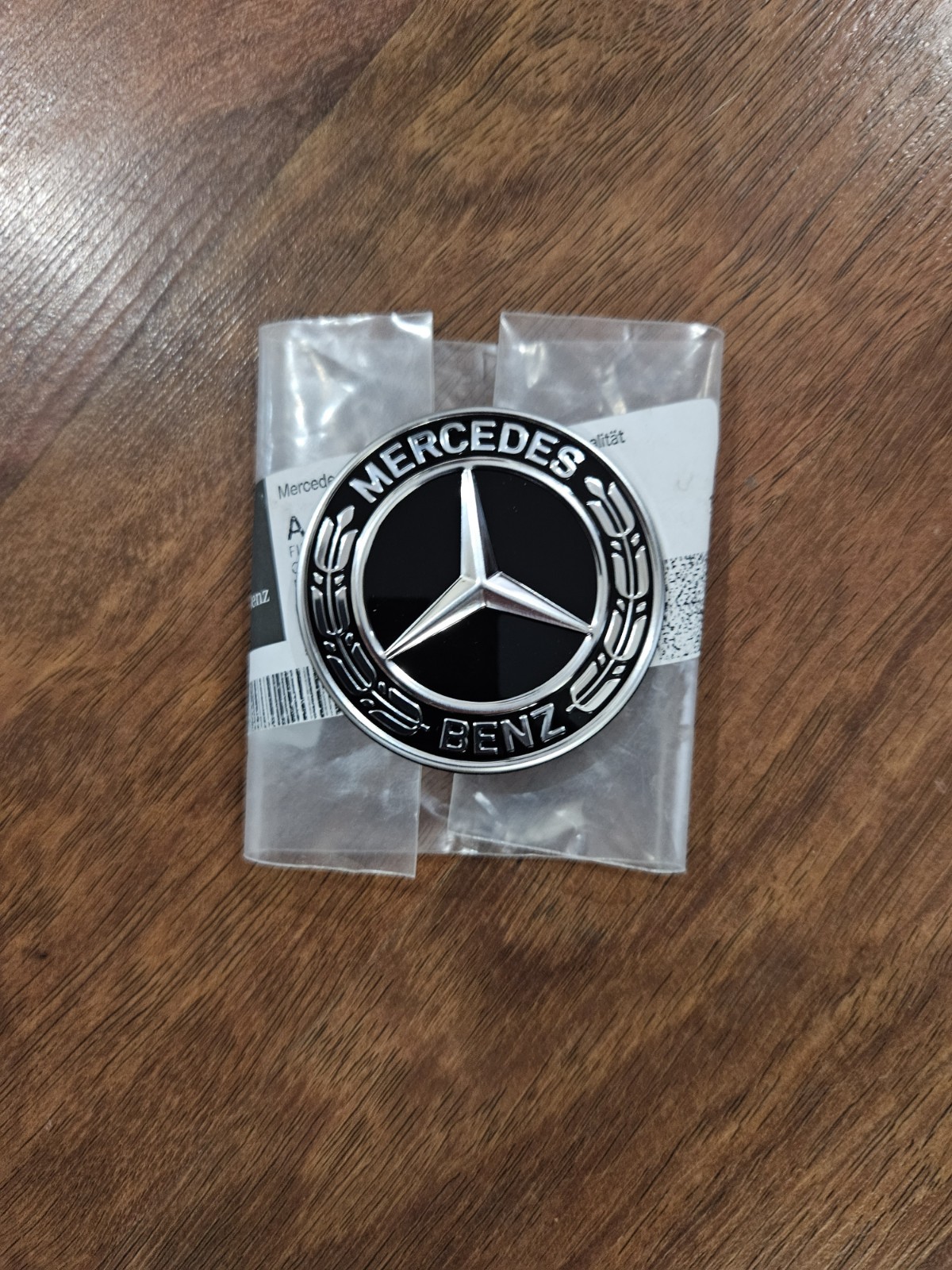 2013-2025 Genuine OEM Mercedes-Benz Hood Emblem Company Sign Black 000-817-26-05