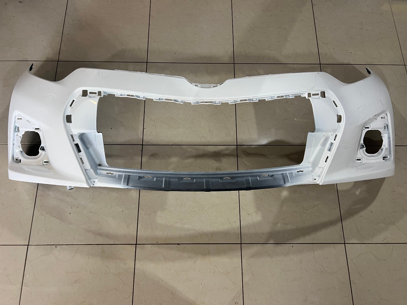 Front Bumper White Toyota Corolla Sedan 2014 2015 2016 CAPA Front Bumper White Toyota Corolla Sedan 2014 2015 2016 CAPA