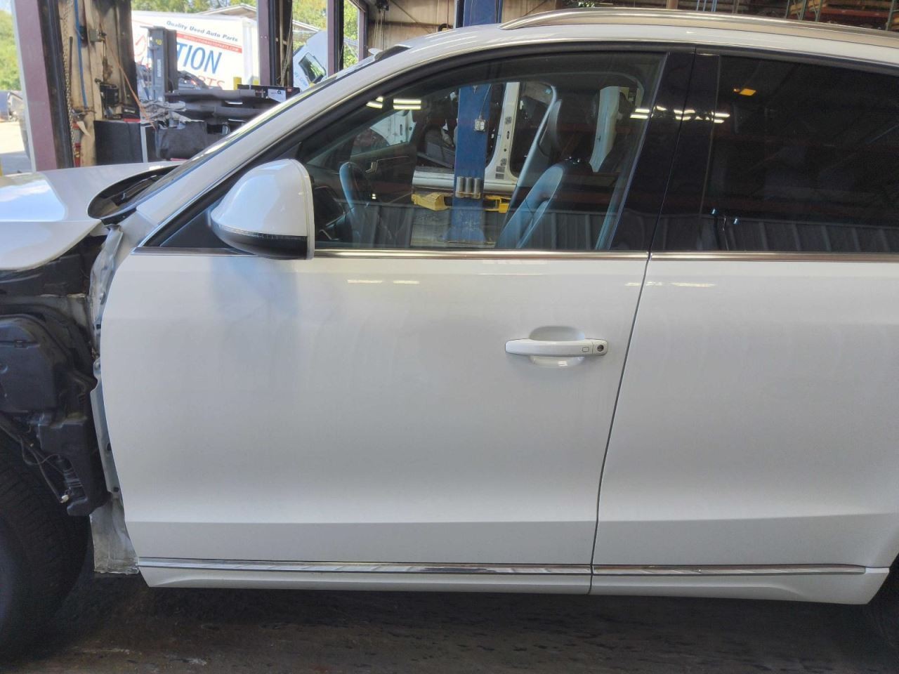 (LOCAL PICKUP ONLY) Driver Front Door VIN Fp 7th And 8th Digit Electric Fits 13-
