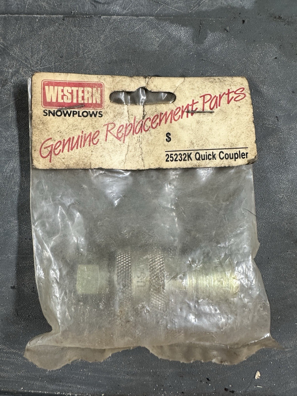 New Western Snowplow Quick Coupler 25232K Fitting New Western Snowplow Quick Coupler 25232K Fitting