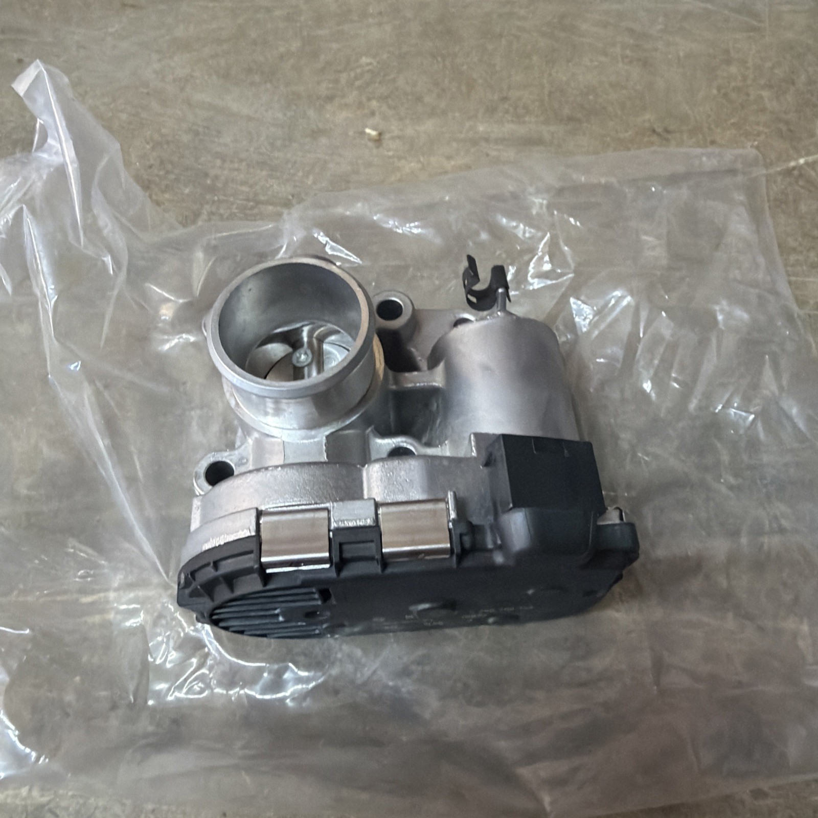 Nos no box Bosch Throttle Body Throttle Valve 0 280 750 148 32mm ID Nos no box Bosch Throttle Body Throttle Valve 0 280 750 148 32mm ID