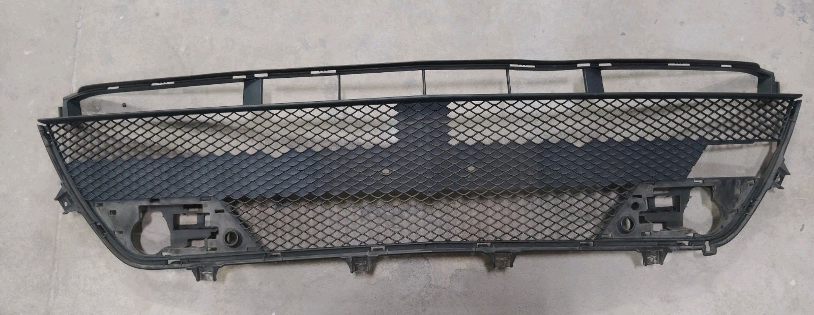 2013-2016 Mercedes Benz GL550 GL450 GL63 AMG Lower Grille #1668855022 2013-2016 Mercedes Benz GL550 GL450 GL63 AMG Lower Grille #1668855022