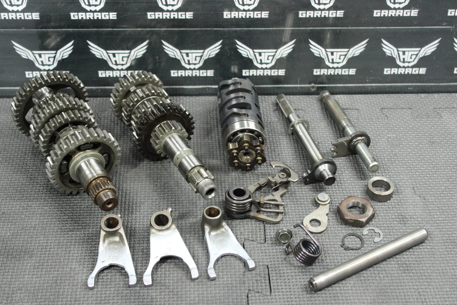 2006 99-06 Yamaha TTR250 OEM Engine Transmission Tranny Gears Shift Forks Drum