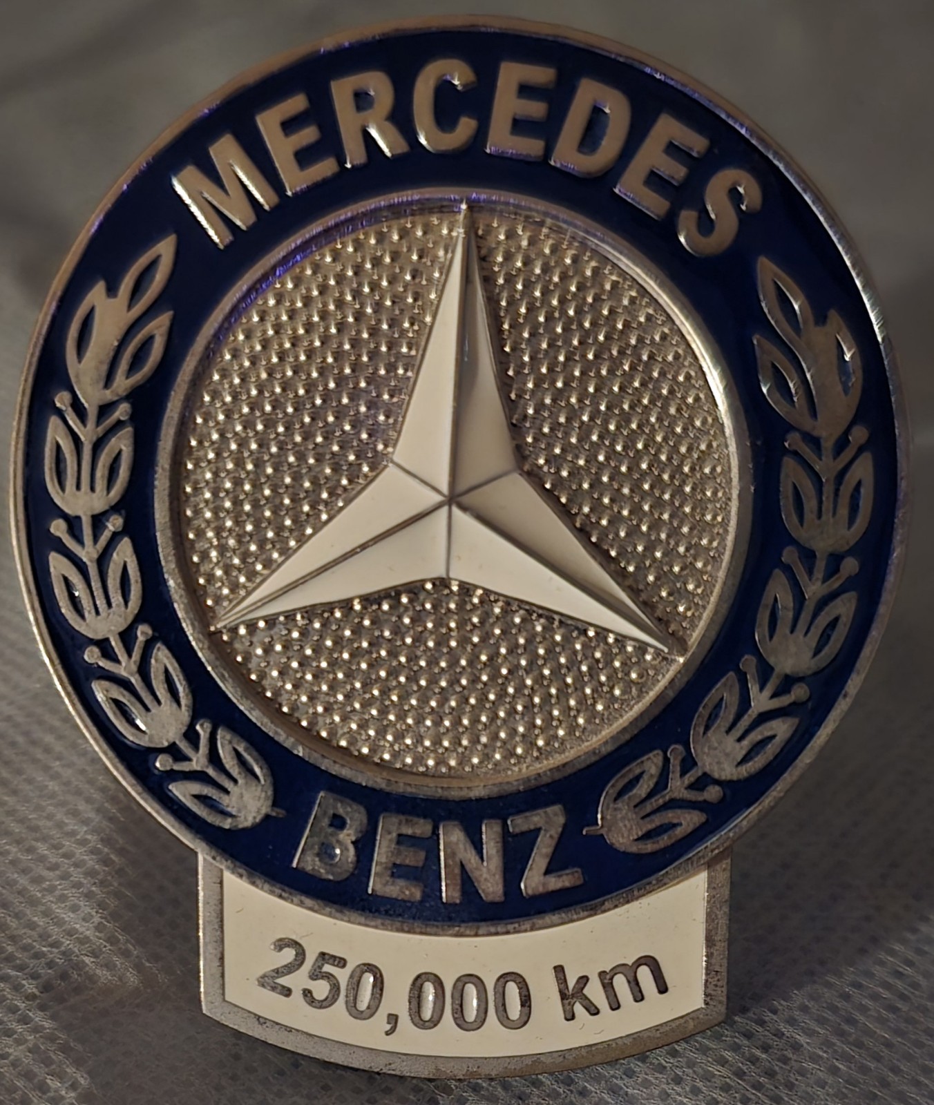 Mercades-Benz High Mileage Hood Emblem Vintage 96-98 250,000km Badge. Very cool