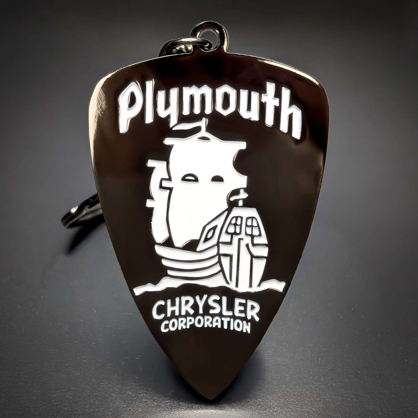 Plymouth Chrysler Badge Keychain Vtg Emblem HEMI Barracuda Road Runner GTX Gift Plymouth Chrysler Badge Keychain Vtg Emblem HEMI Barracuda Road Runner GTX Gift