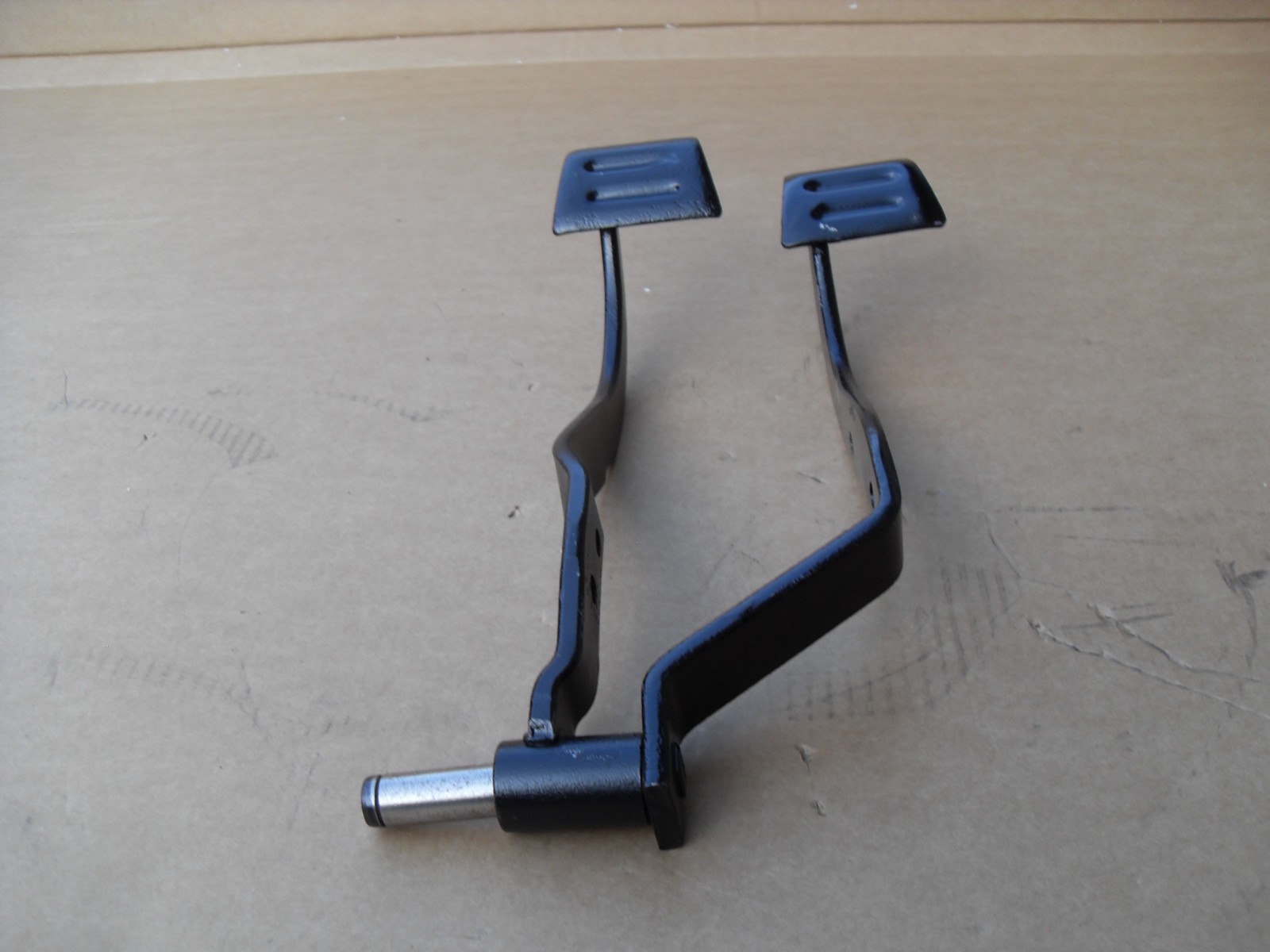 1963 to 1966 Corvette 4 speed clutch and brake pedal. nice original set. 64 65