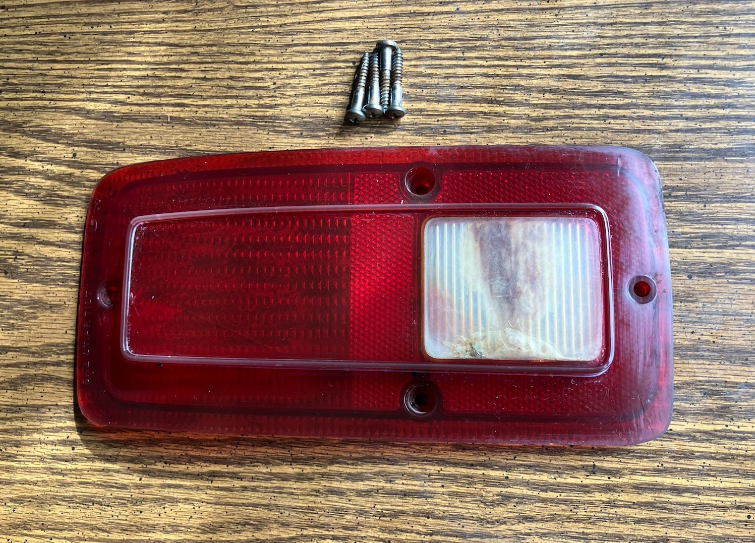 1971-1977 DODGE VAN TAIL LIGHT LENS TRADESMAN SPORTSMAN B SERIES B100 B200