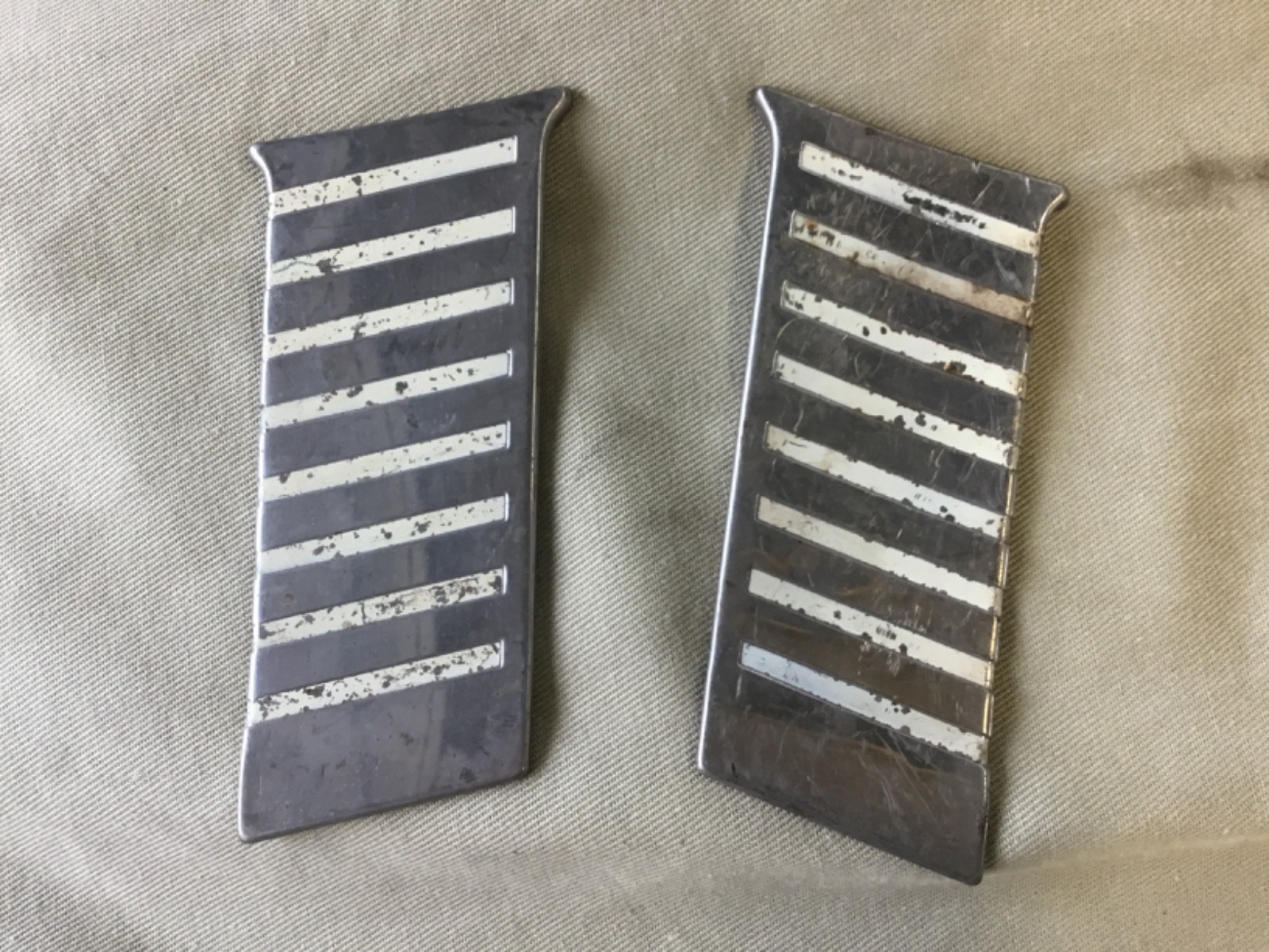 1955 Chevy Bel Air 210 Lower Rear Quarter Paint Divider Moldings Originals 55 1955 Chevy Bel Air 210 Lower Rear Quarter Paint Divider Moldings Originals 55