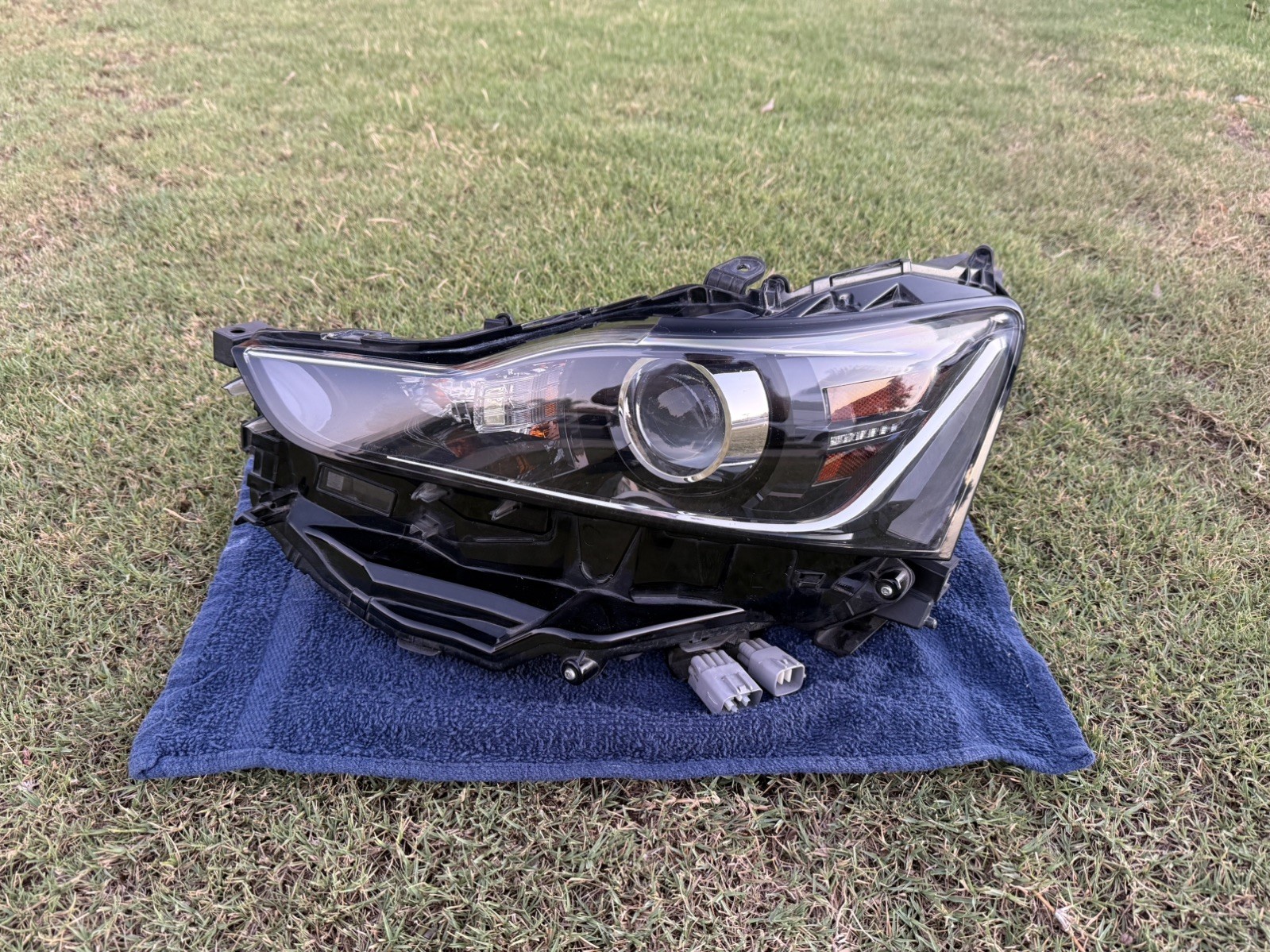 2017 2018 2019 2020 Lexus IS300 IS350 Left Led Headlight Used Oem COMPLETE 2017 2018 2019 2020 Lexus IS300 IS350 Left Led Headlight Used Oem COMPLETE