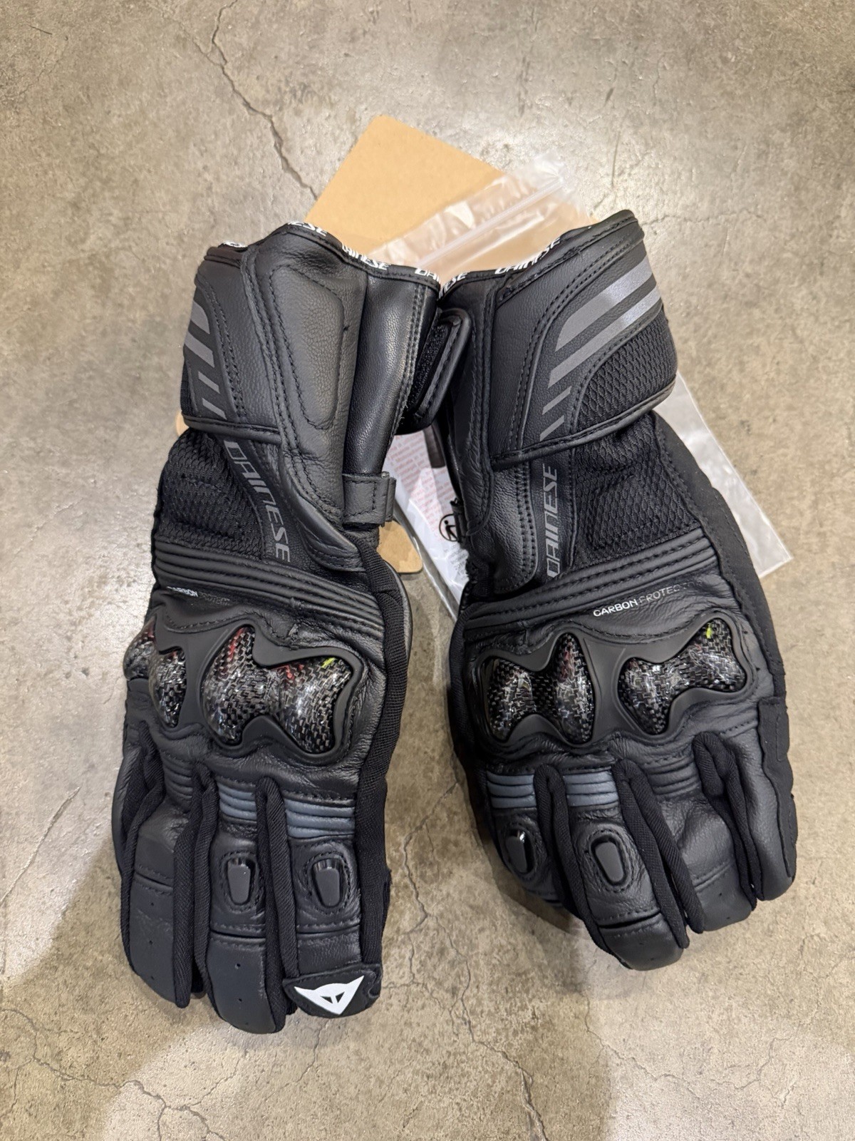 Dainese Reacto Carbon Long Motorcycle Gloves - Size Large - Black/Anthracite Dainese Reacto Carbon Long Motorcycle Gloves - Size Large - Black/Anthracite