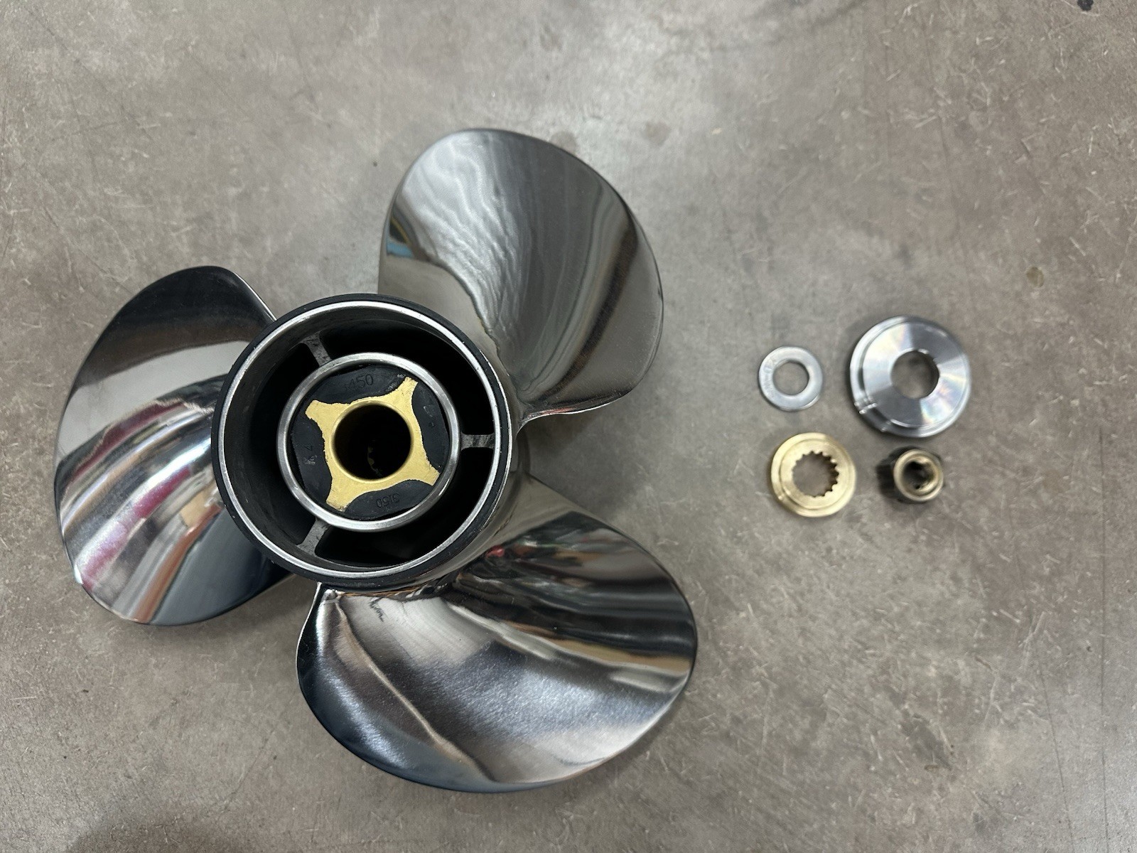 Solas Rubex NS3 Propeller Left hand 13 pitch 9432-138-13 WITH RBX 203 Hub Kit