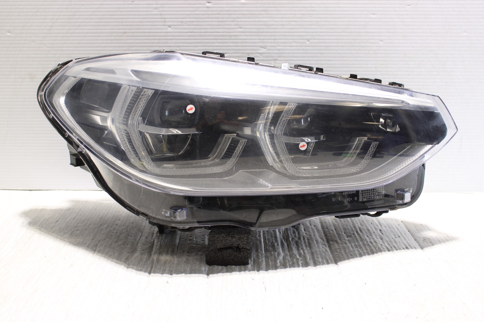 2018-2021 BMW X4 Right Side LED Headlight Assembly OEM 63117466116