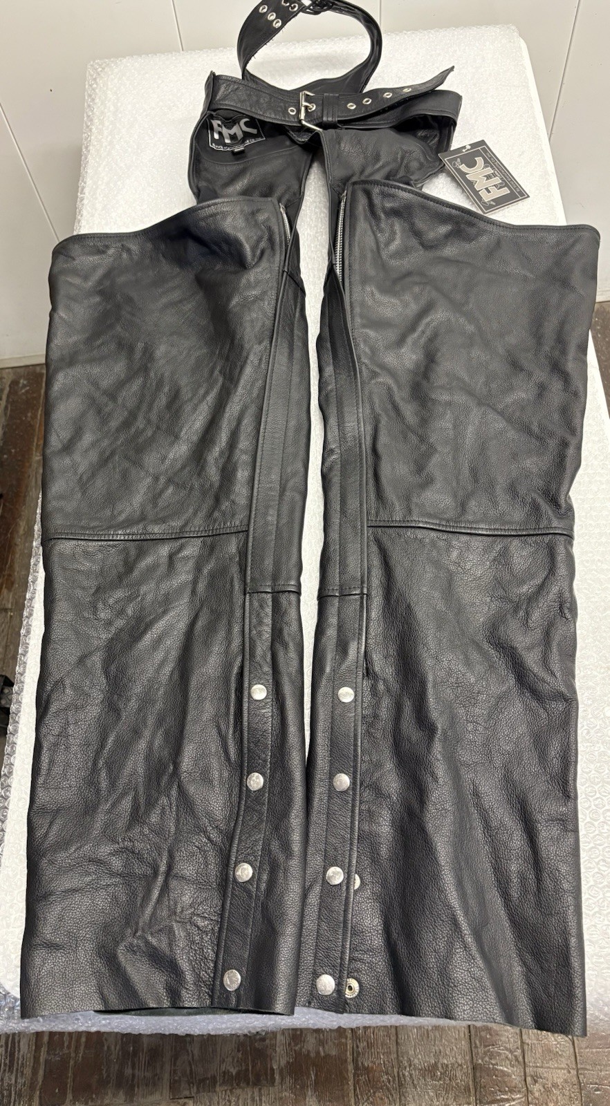 NOS First Manufacturing Co. Black Leather Chaps 5x FMM830BM 5X NWT NOS First Manufacturing Co. Black Leather Chaps 5x FMM830BM 5X NWT