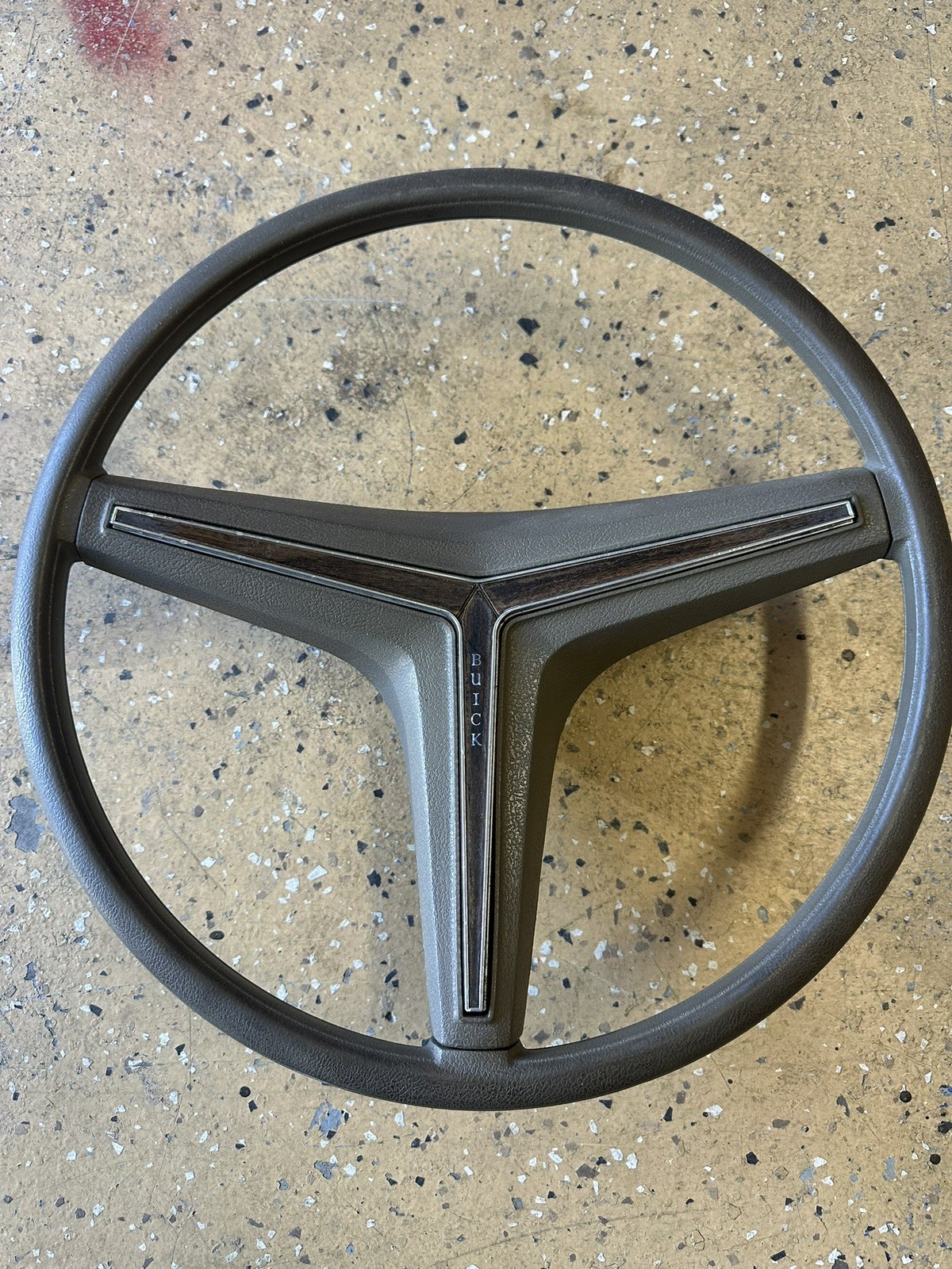 71-73 Buick Factory Green OEM Steering Wheel 3-Spoke 72 Riviera 1971 1972 1973 71-73 Buick Factory Green OEM Steering Wheel 3-Spoke 72 Riviera 1971 1972 1973