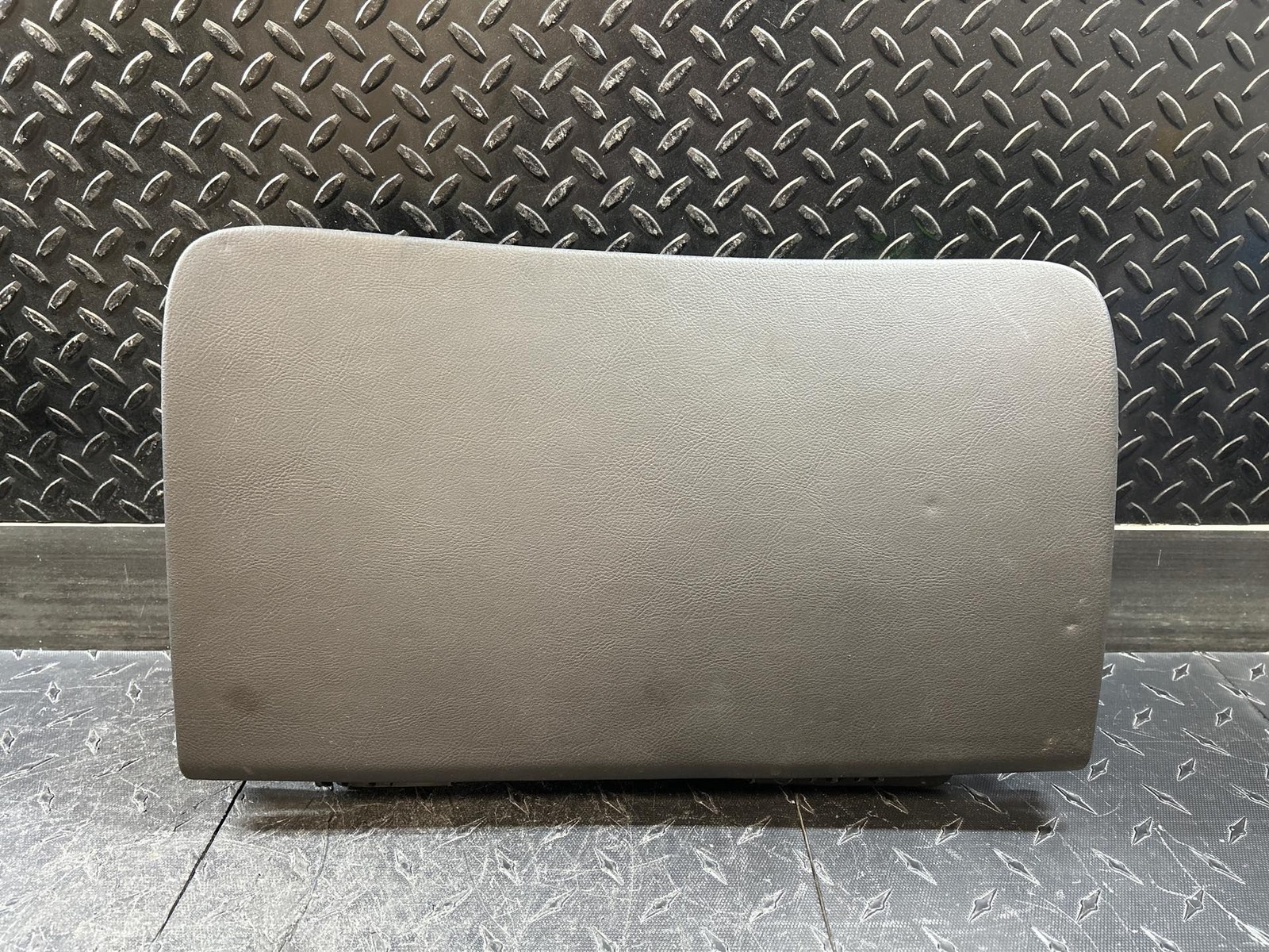 15-18 Cadillac Escalade ESV Black-H2X Glove Box