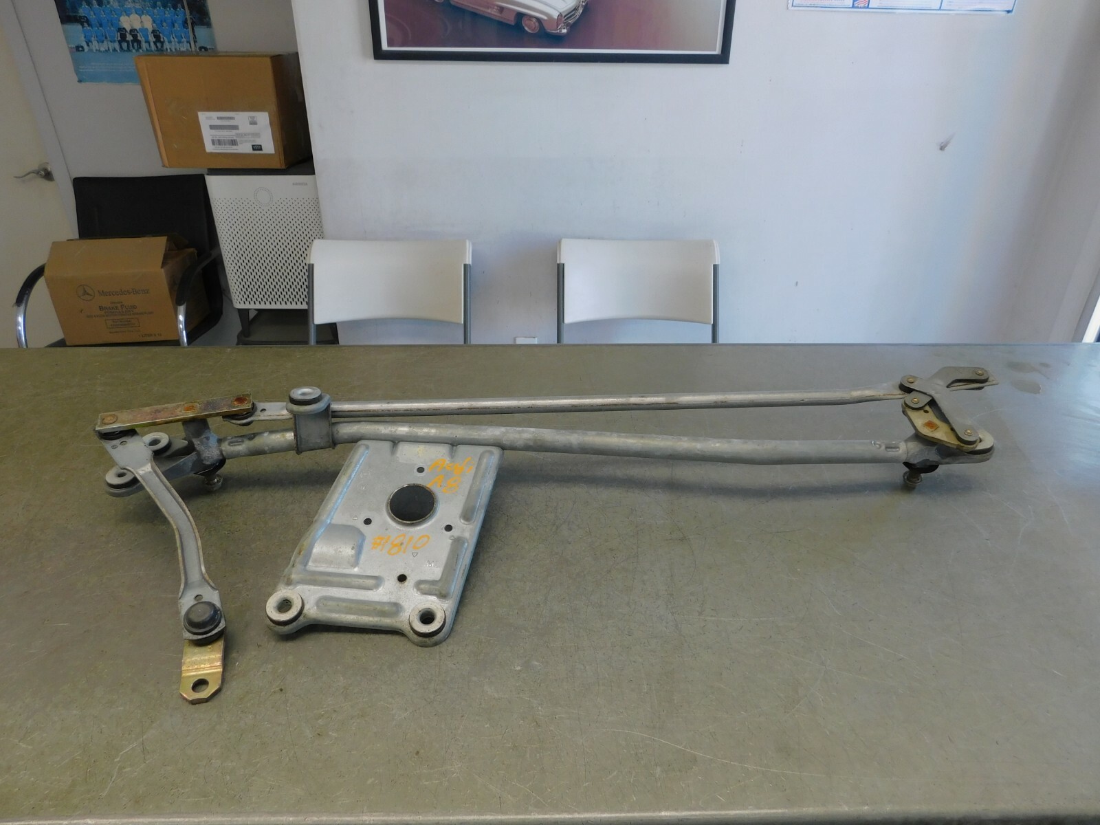 Windshield Wiper Mechanism Linkage 1998-2003 Audi A8 OEM Windshield Wiper Mechanism Linkage 1998-2003 Audi A8 OEM