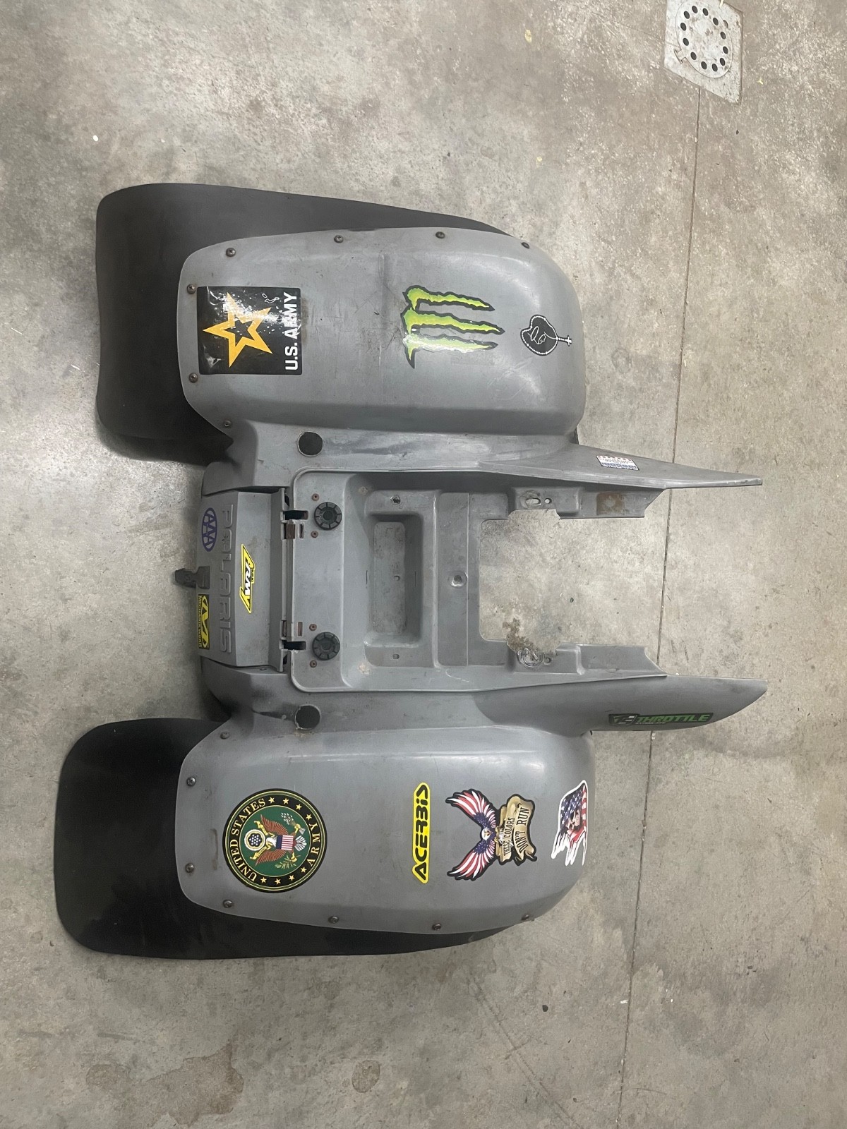 1991 Polaris Trail Boss 350l Oem Rear Fender 5431271 AP79 1991 Polaris Trail Boss 350l Oem Rear Fender 5431271 AP79
