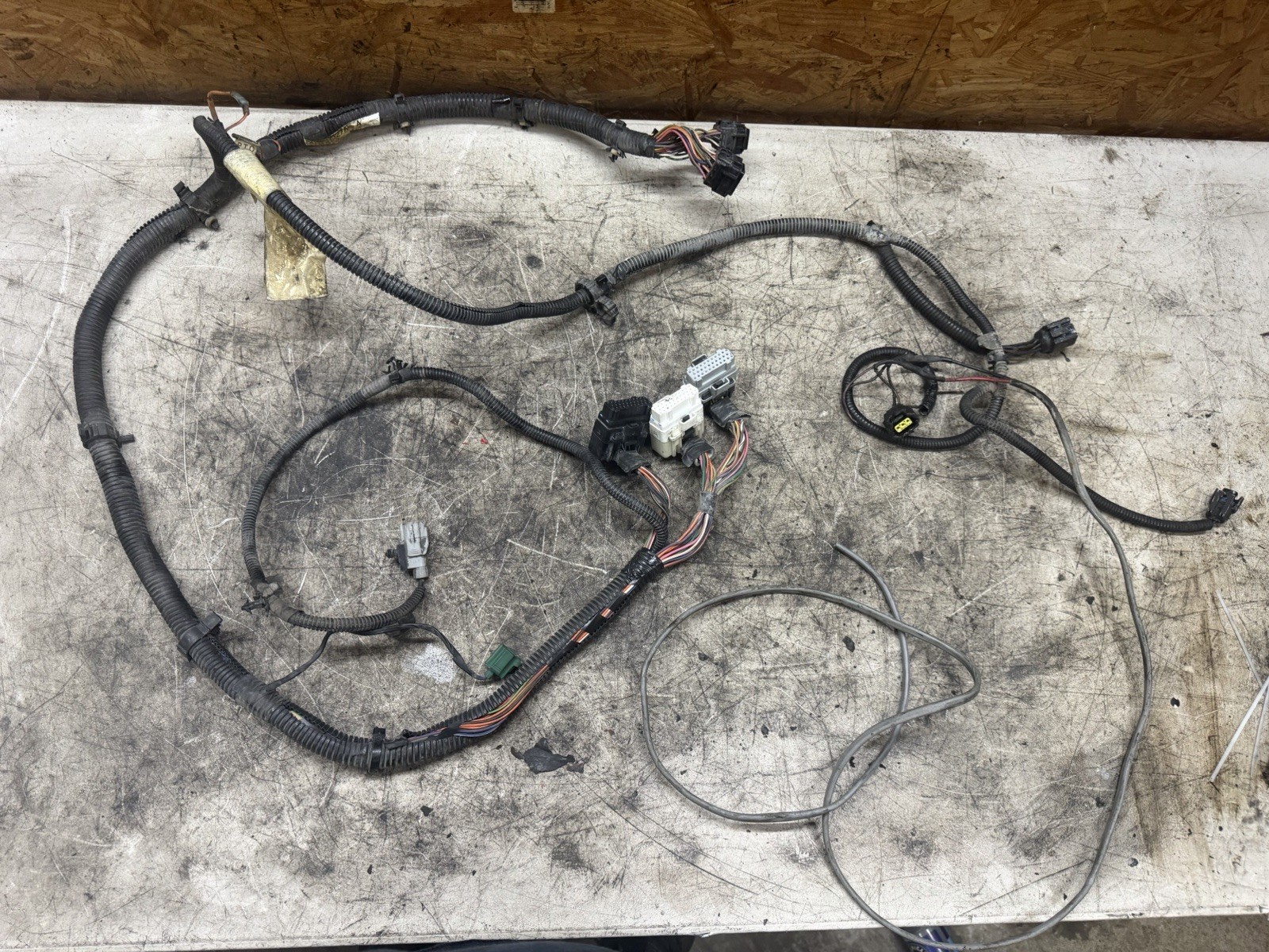 1998.5 DODGE RAM 2500 PCM DIESEL AUTOMATIC TRANSMISSION HARNESS 56020527AC OEM 1998.5 DODGE RAM 2500 PCM DIESEL AUTOMATIC TRANSMISSION HARNESS 56020527AC OEM
