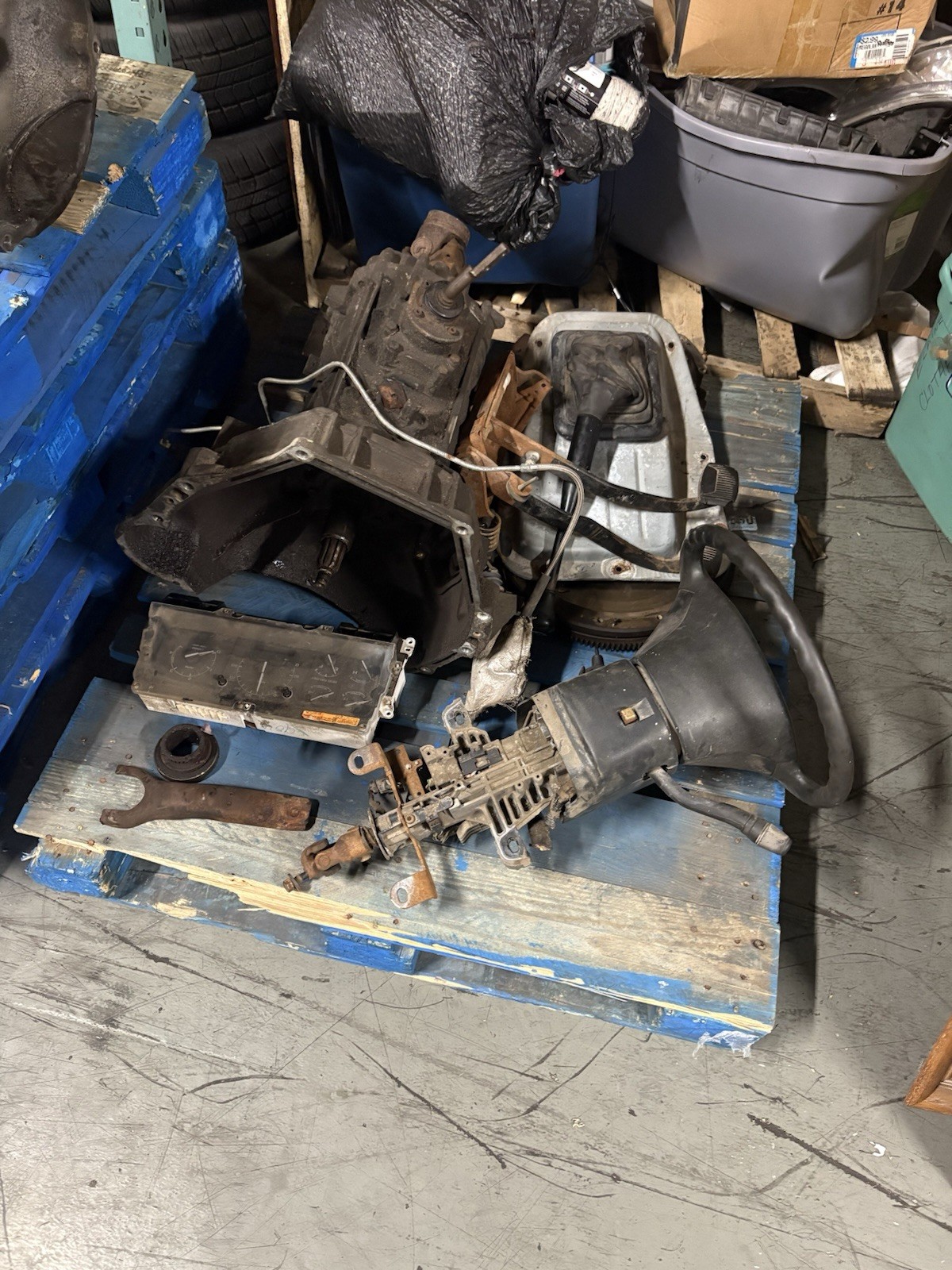 USED 89-97 Ford F250 2WD Diesel 7.3 ZF 5 SPEED MANUAL SWAP KIT OBS FORD