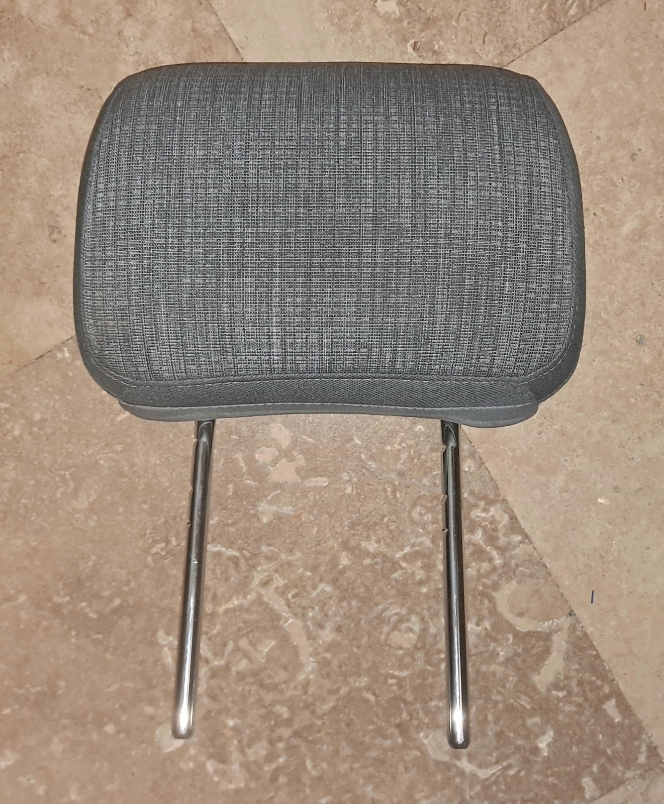 One 2021-2025 Ford F150 XLT Front Seat Head Rest Gray Patterned Cloth (1)