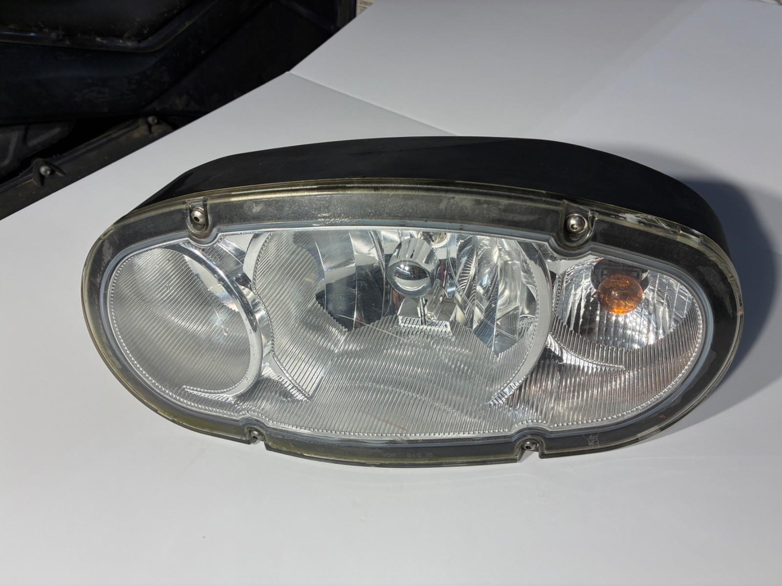 USED BOSS SNOW PLOW SL2 DRIVER SIDE COMPLETE HEADLIGHT ASSY - 2008+ MSC11120