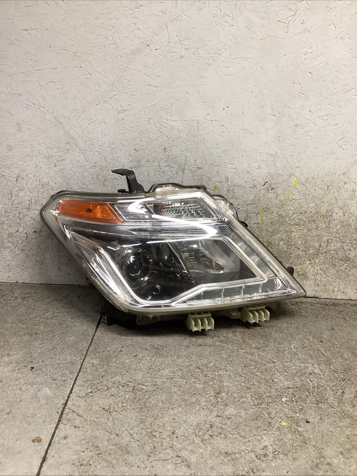 2017-2020 NISSAN ARMADA RIGHT RH PASSENGER SIDE HEADLIGHT OEM LED 260105ZW0A 2017-2020 NISSAN ARMADA RIGHT RH PASSENGER SIDE HEADLIGHT OEM LED 260105ZW0A