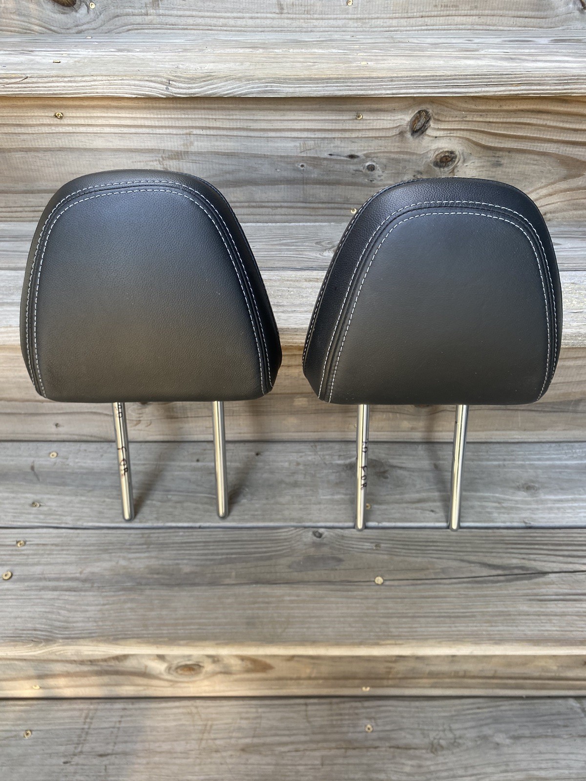 2019-2024 Subaru Forester Front Pair Headrest 2019-2024 Subaru Forester Front Pair Headrest