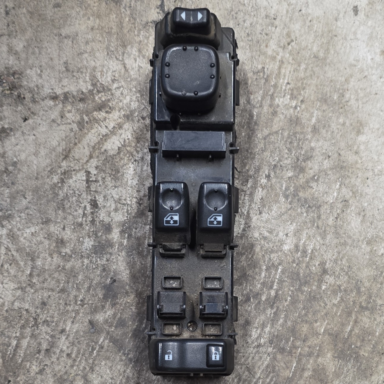 03-06 CHEVY/GMC DDM 2 DOOR