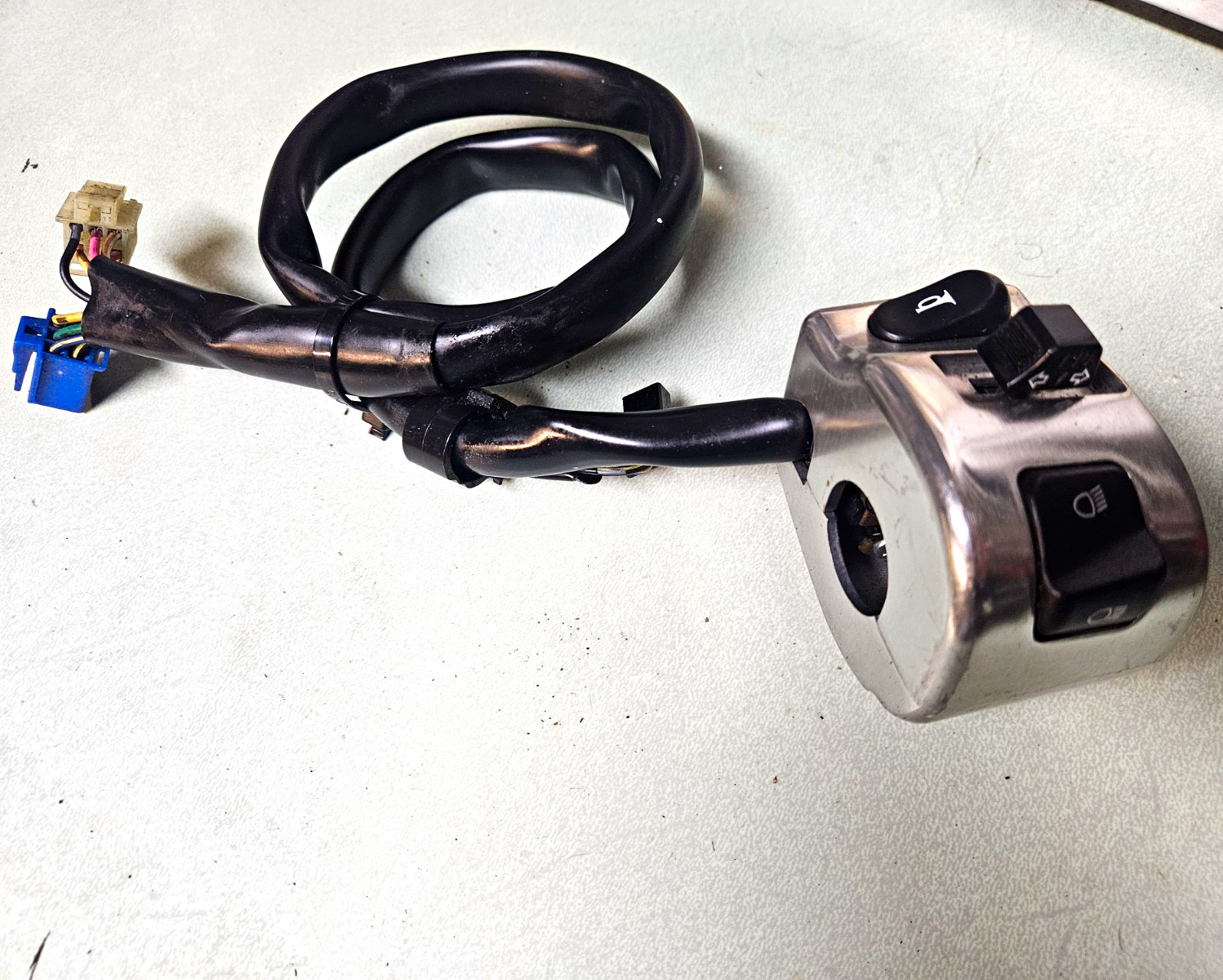 1999 - 2009 Yamaha V Star 650 Headlight And Horn Switch Oem 5VN-83975-30-00
