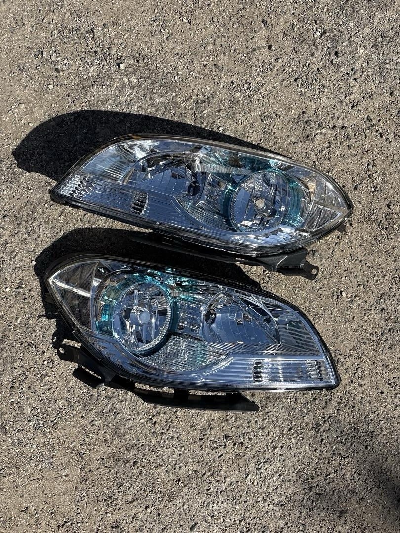 Chevy Malibu 08-12 Chrome Clear Headlights